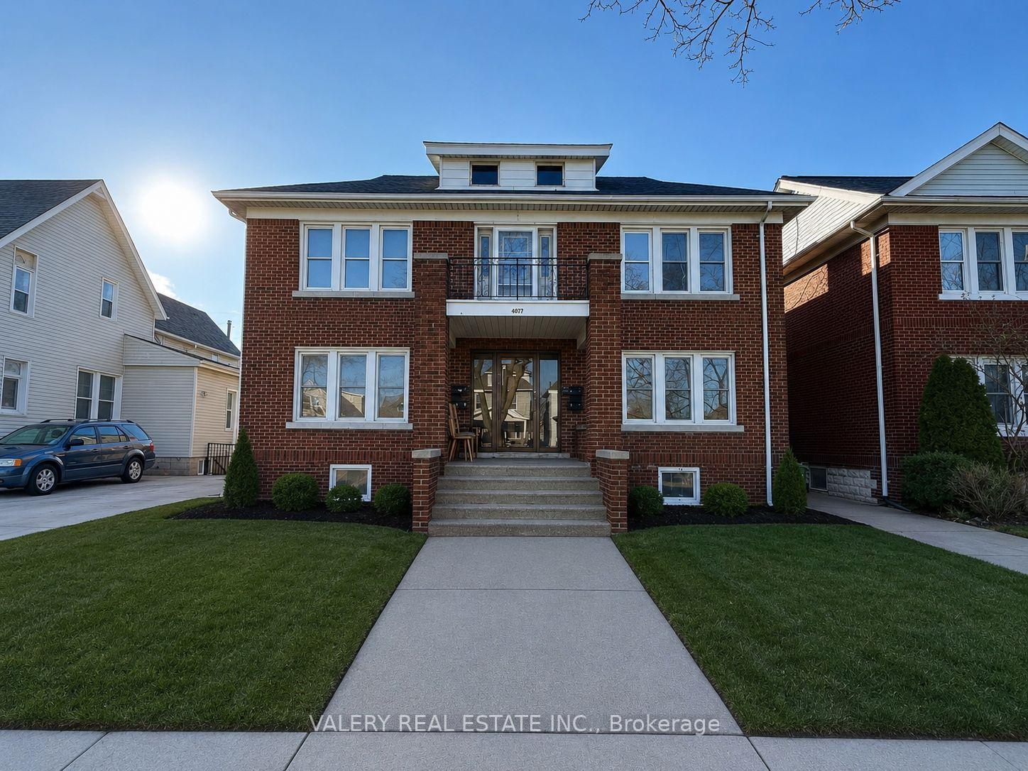 1093 Howard Avenue 4, Windsor, ON N9A 1S6