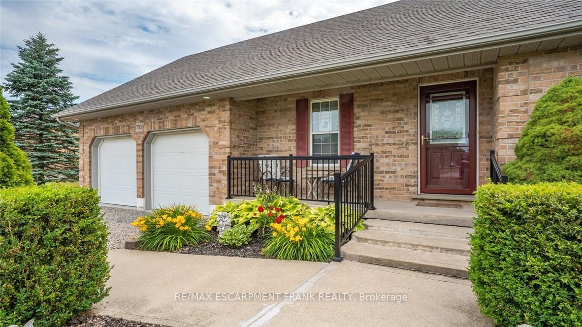 703 Broman Court, West Lincoln — photo 4 of 5