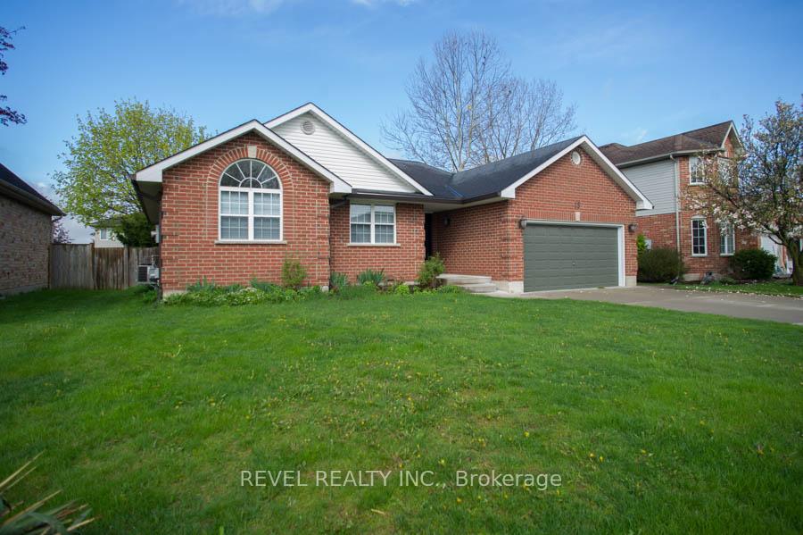 15 Dogwood Drive, Tillsonburg — photo 3 of 5