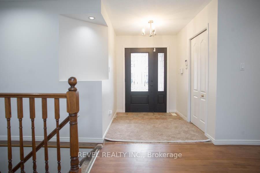 15 Dogwood Drive, Tillsonburg — photo 4 of 5