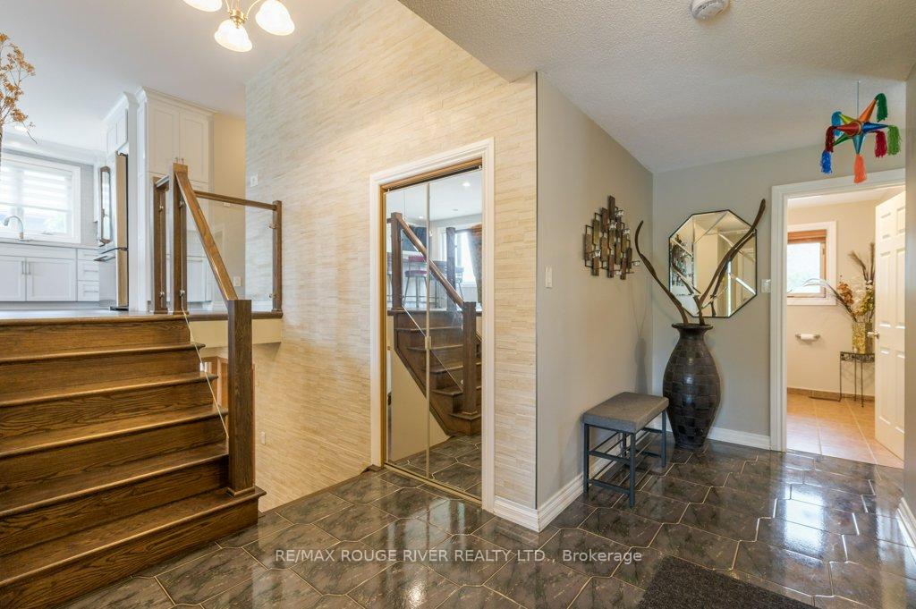 2993 Jennifer Drive, Peterborough — photo 4 of 5