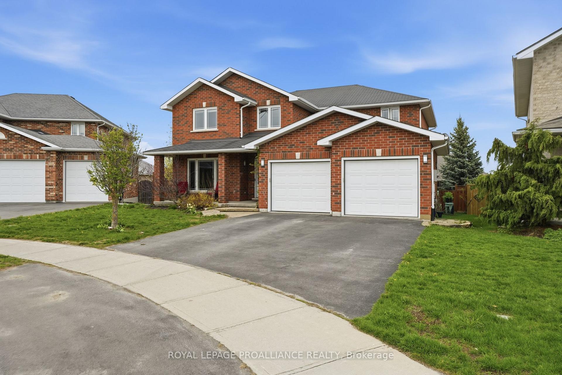 9 ESSEX Drive, Belleville, ON K8M 0M5