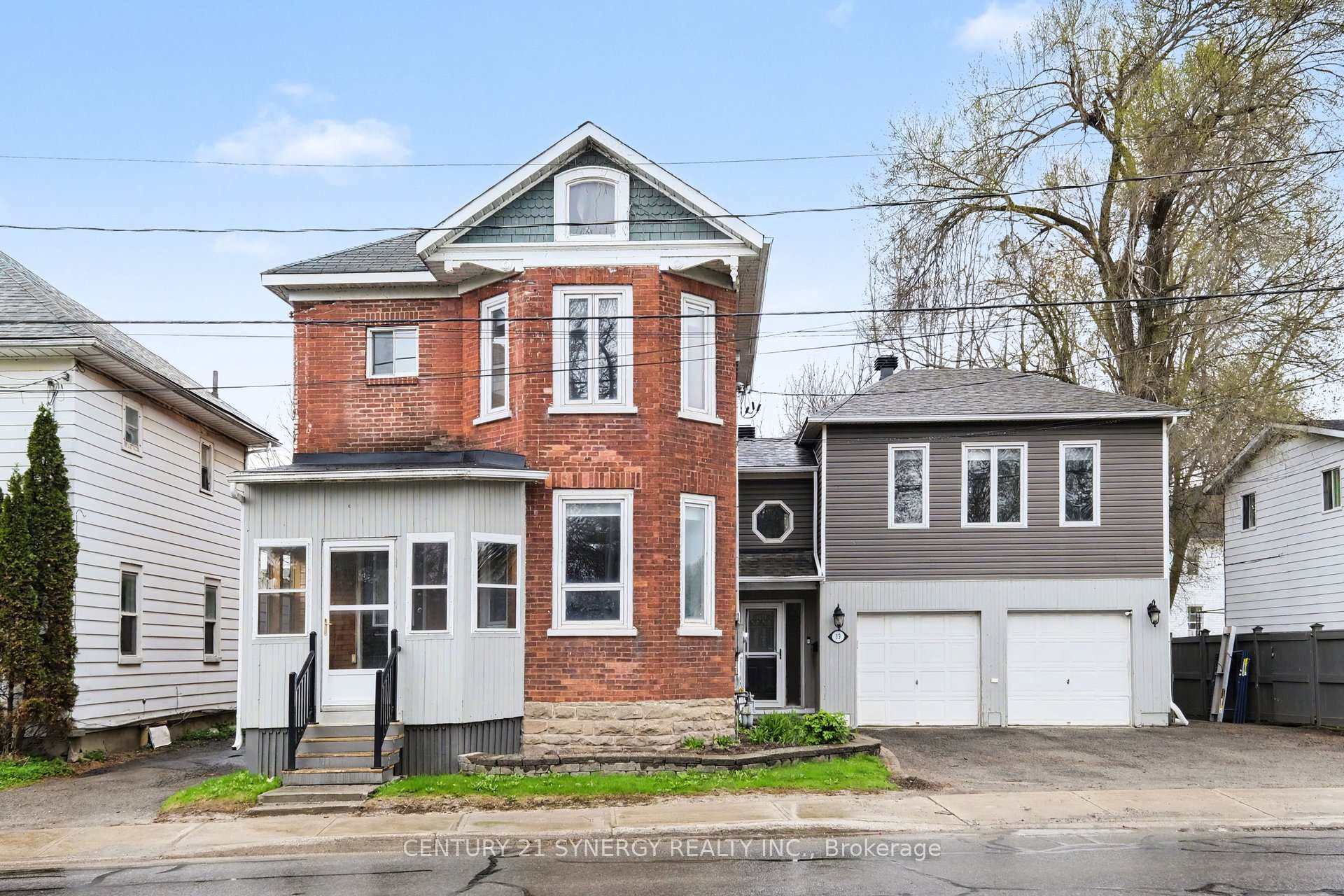 13 Lombard Street, Smiths Falls, ON K7A 4E8