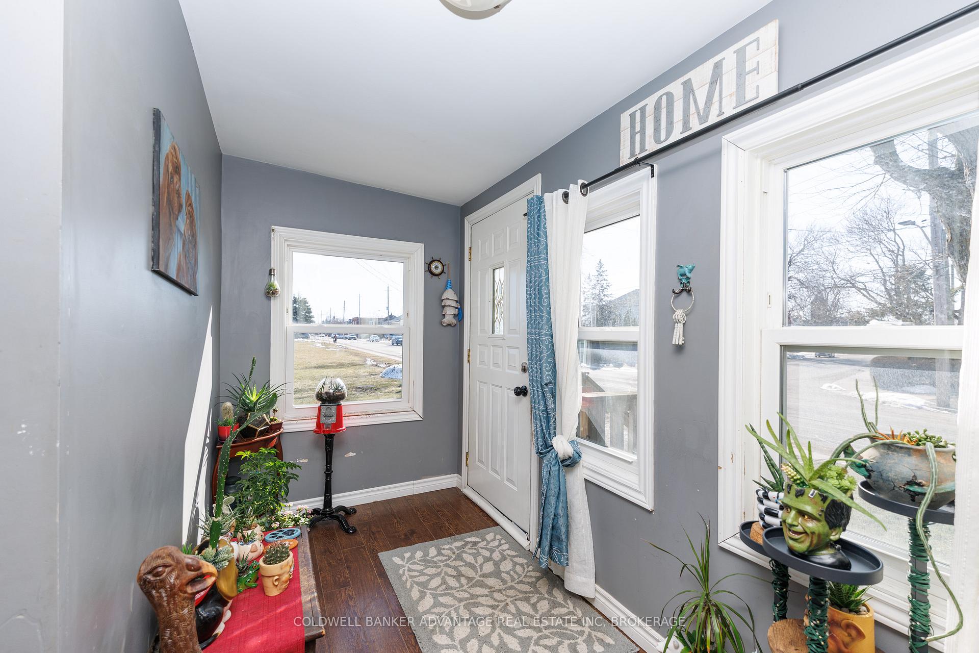 108 Burgar Street, Welland — photo 2 of 5