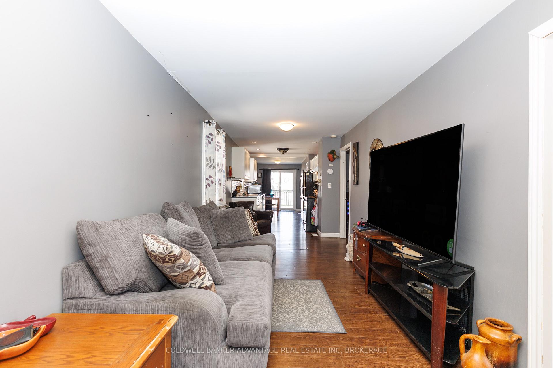 108 Burgar Street, Welland — photo 3 of 5