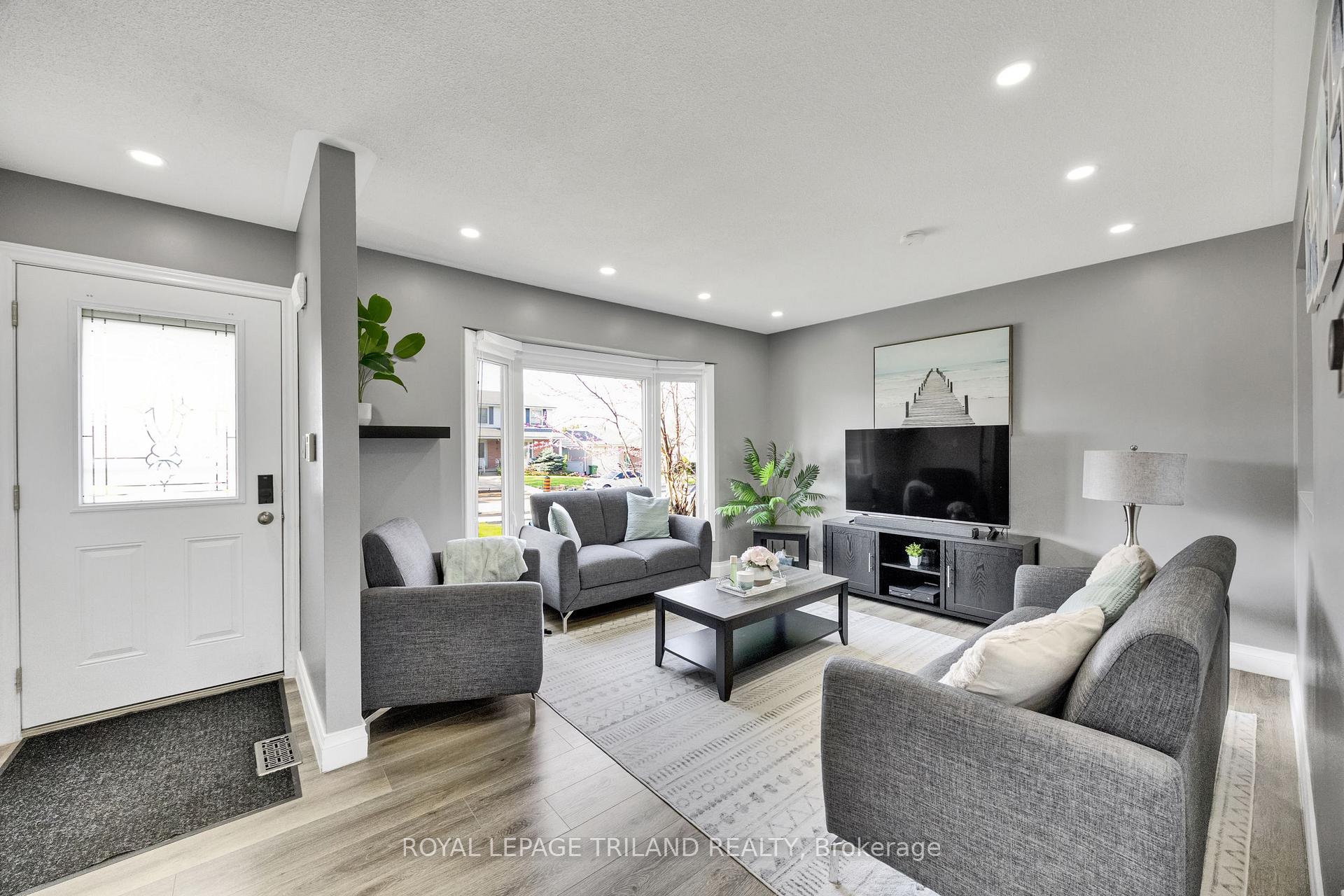 59 VANIER Place, St. Thomas — photo 4 of 5