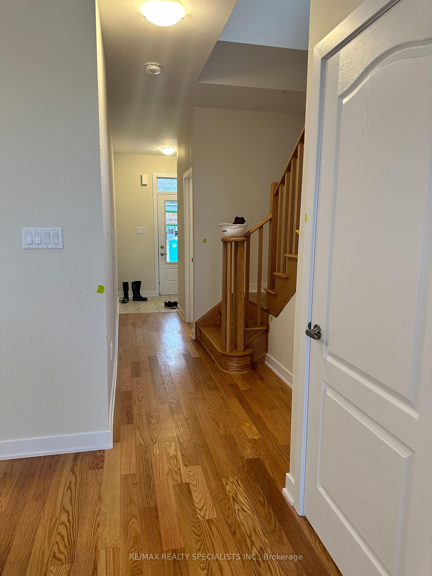 42 ROWLOCK Street, Welland — photo 5 of 5