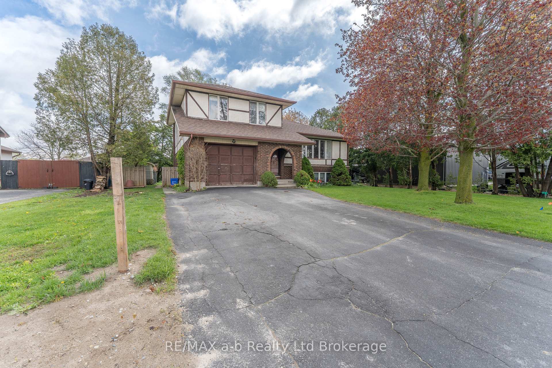 2 Cranberry Road, Tillsonburg — photo 3 of 5
