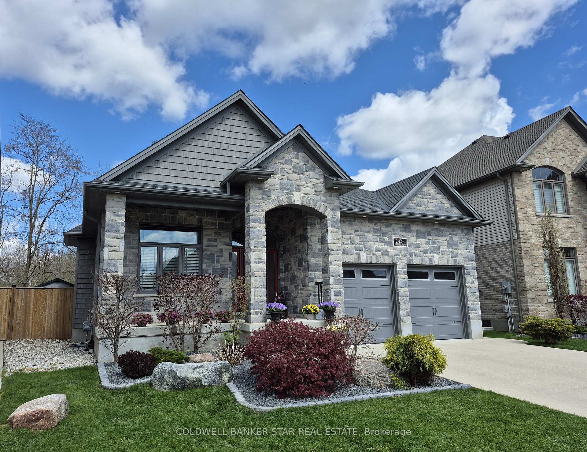 2426 Red Thorne Avenue, London South, ON N6P 0E7 — London South, Ontario