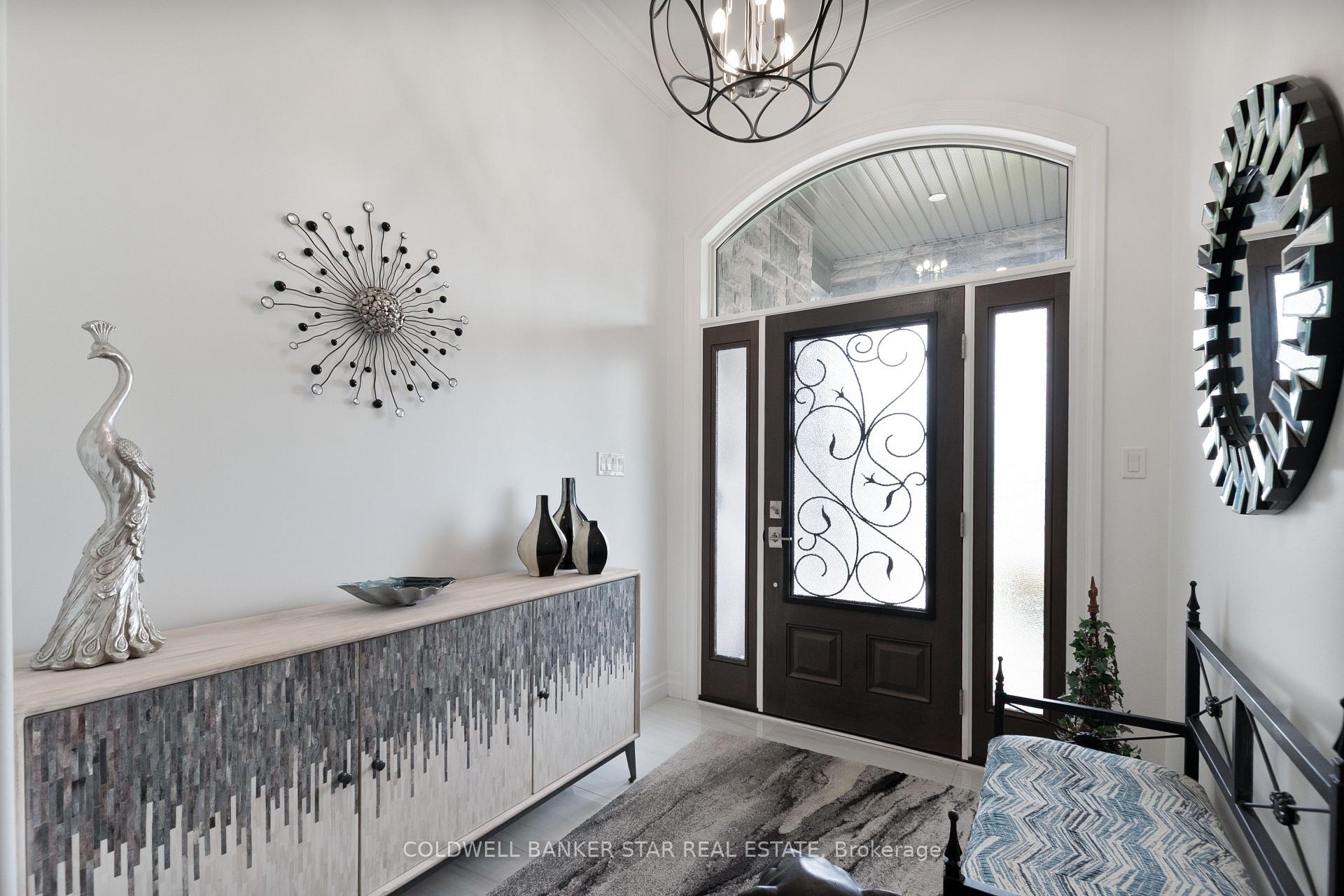 2426 Red Thorne Avenue, London South — photo 3 of 5