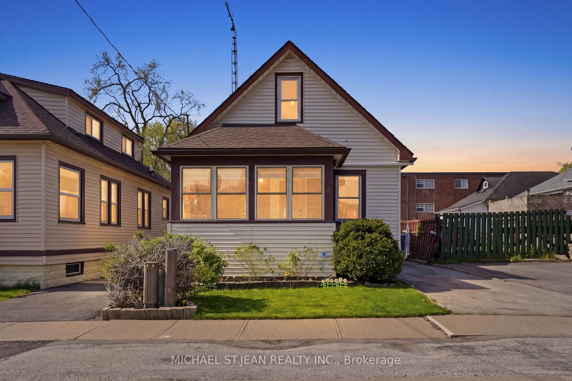 4 Manning Street, St. Catharines, ON L2R 1H9 — St. Catharines, Ontario