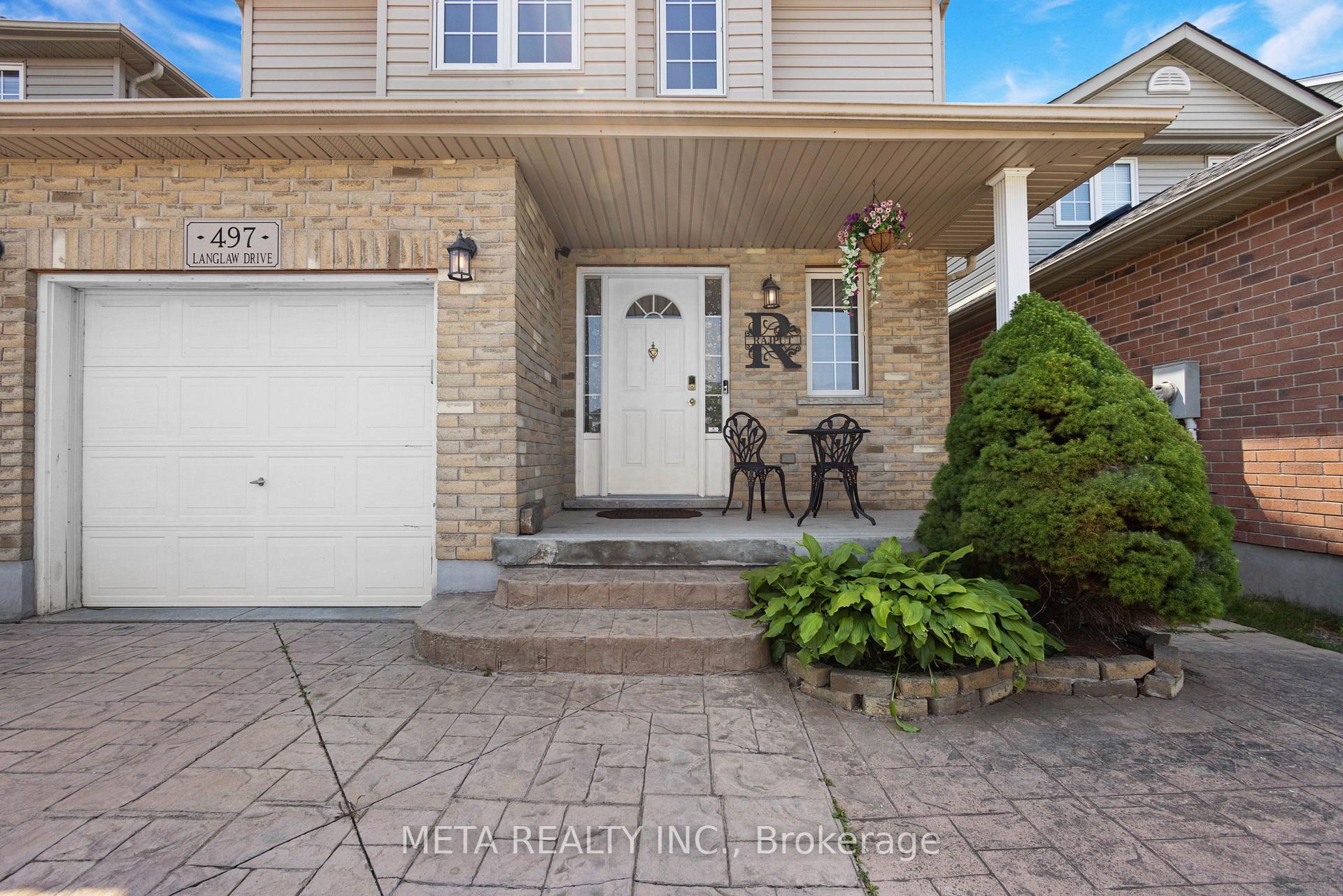 497 Langlaw Drive, Cambridge — photo 3 of 5