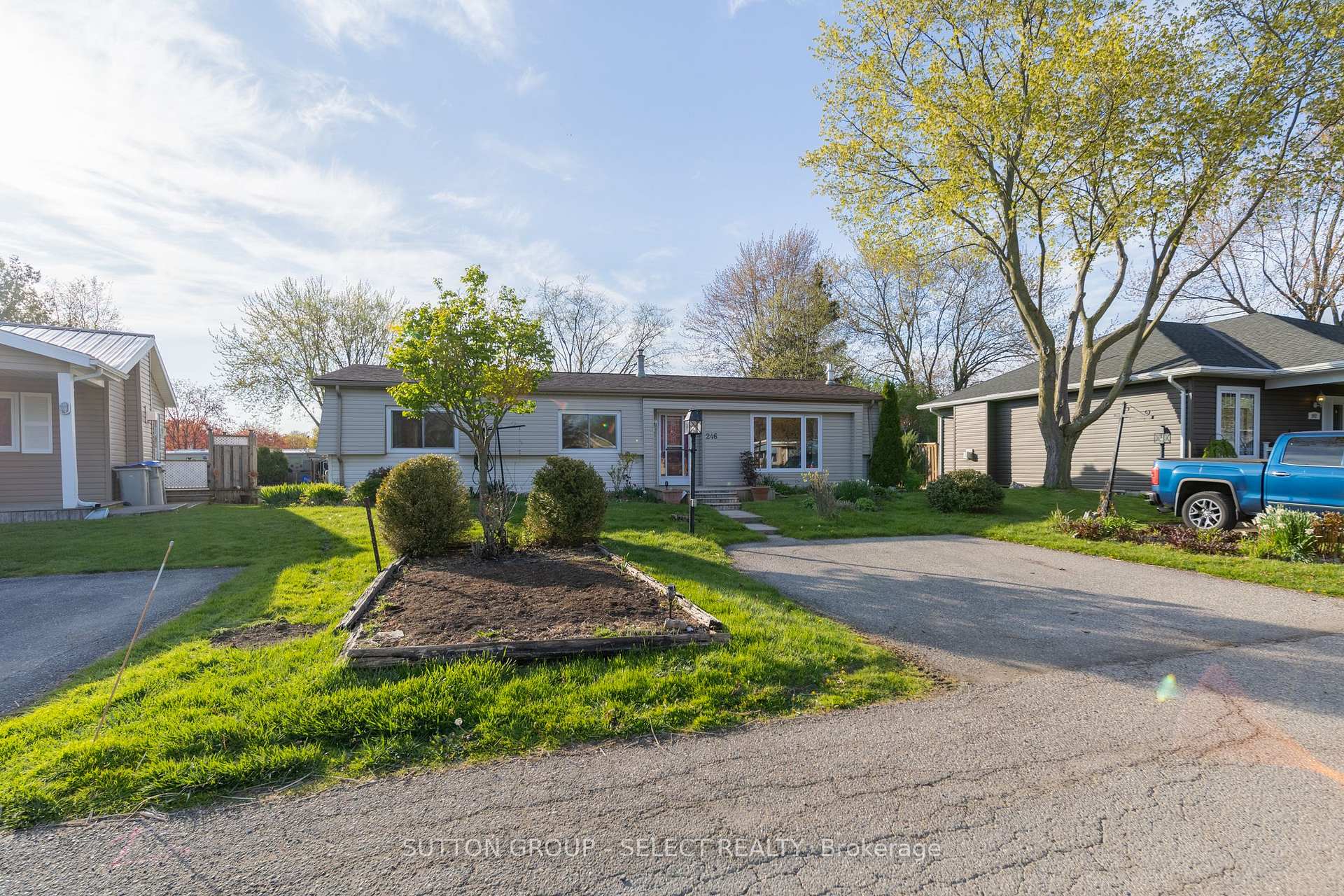 246 Southwinds Court, South Huron — photo 2 of 5
