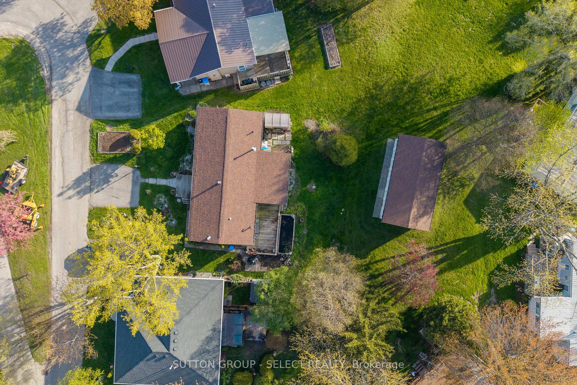 246 Southwinds Court, South Huron — photo 3 of 5