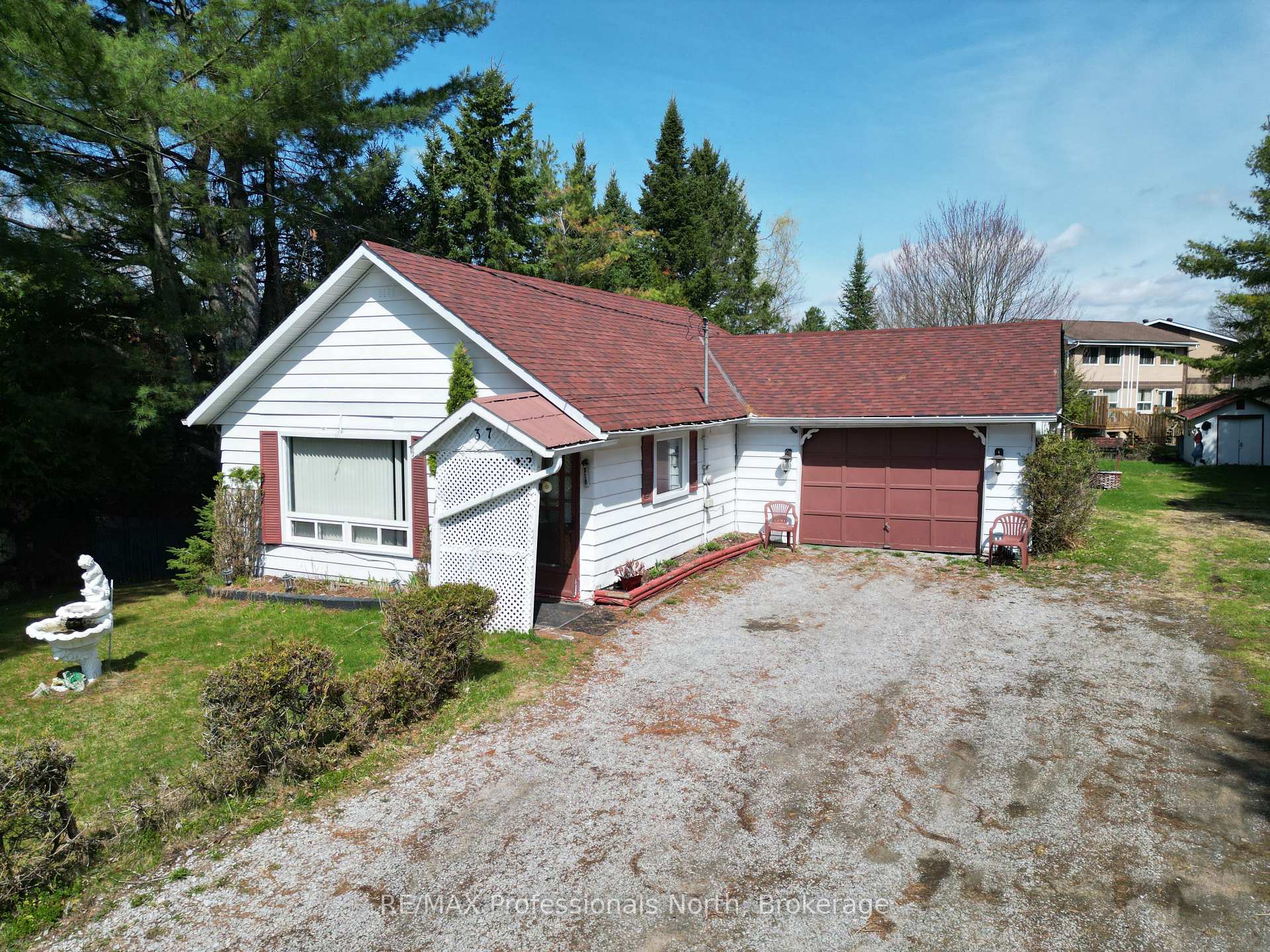 37 Prince Street, Minden Hills, ON K0M 2K0