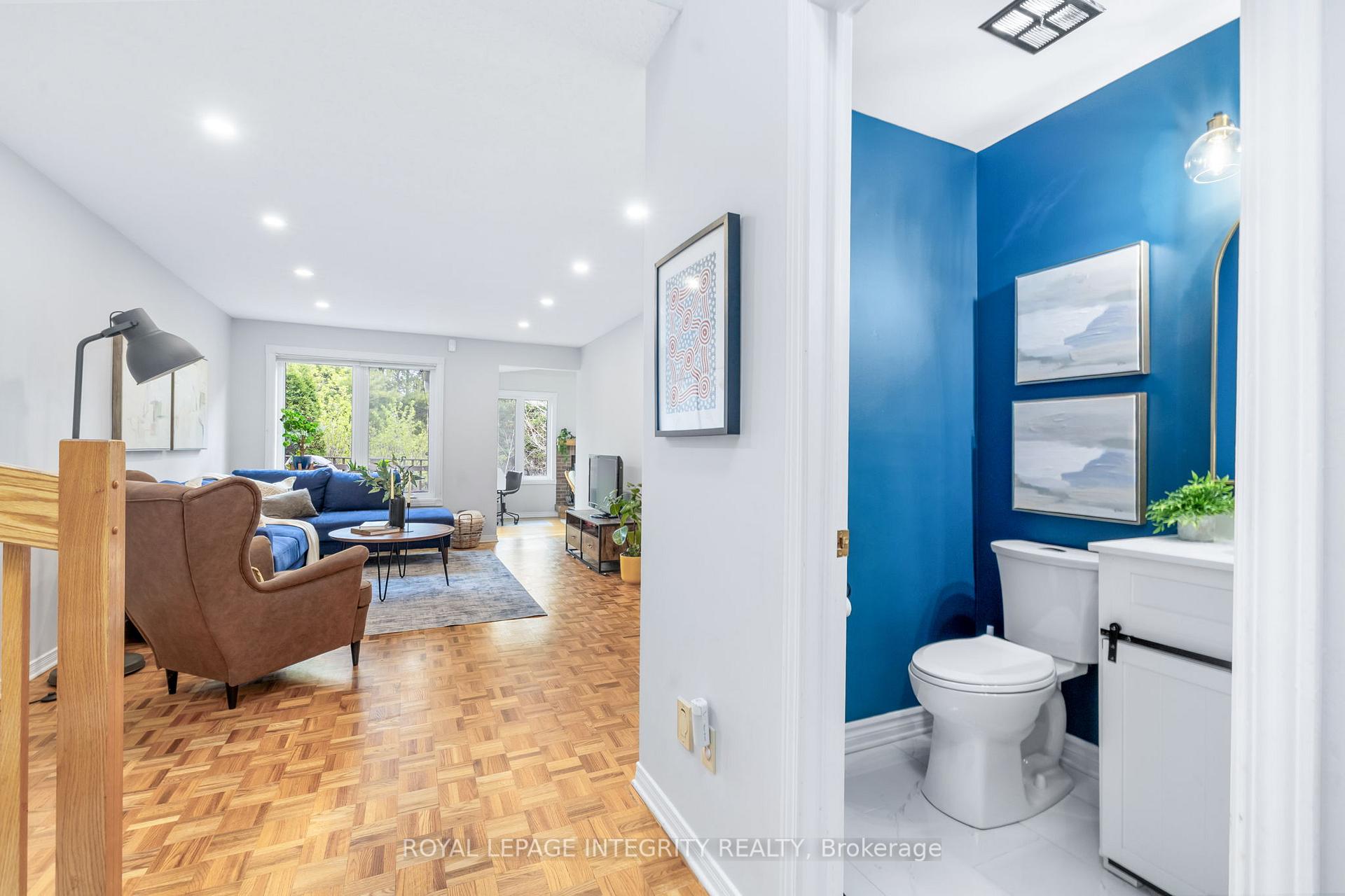 4 Hackett Street, Hunt Club - Windsor Park Village and Area — photo 4 of 5
