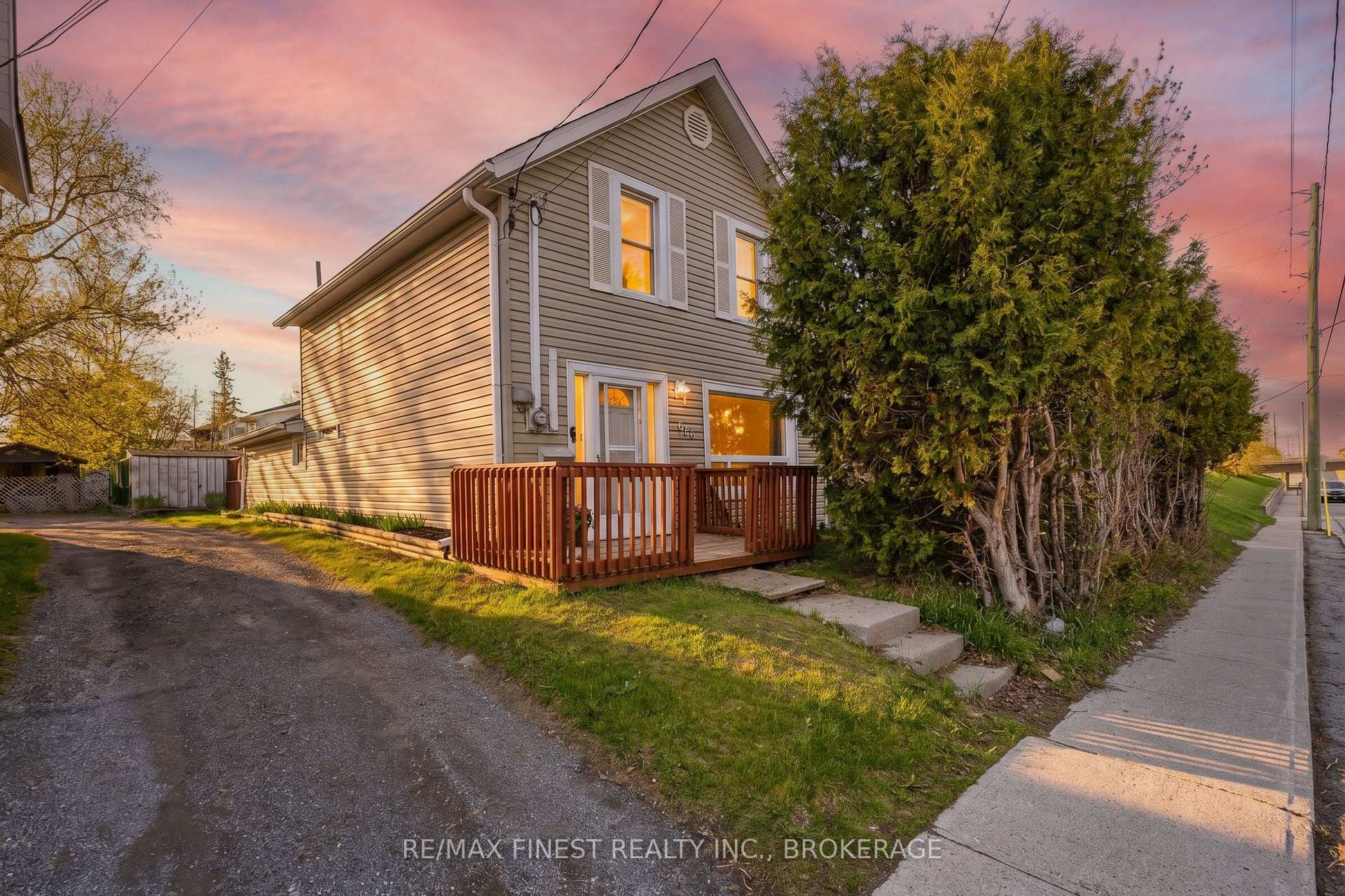 278 Centre Street N, Greater Napanee, ON K7R 1P3