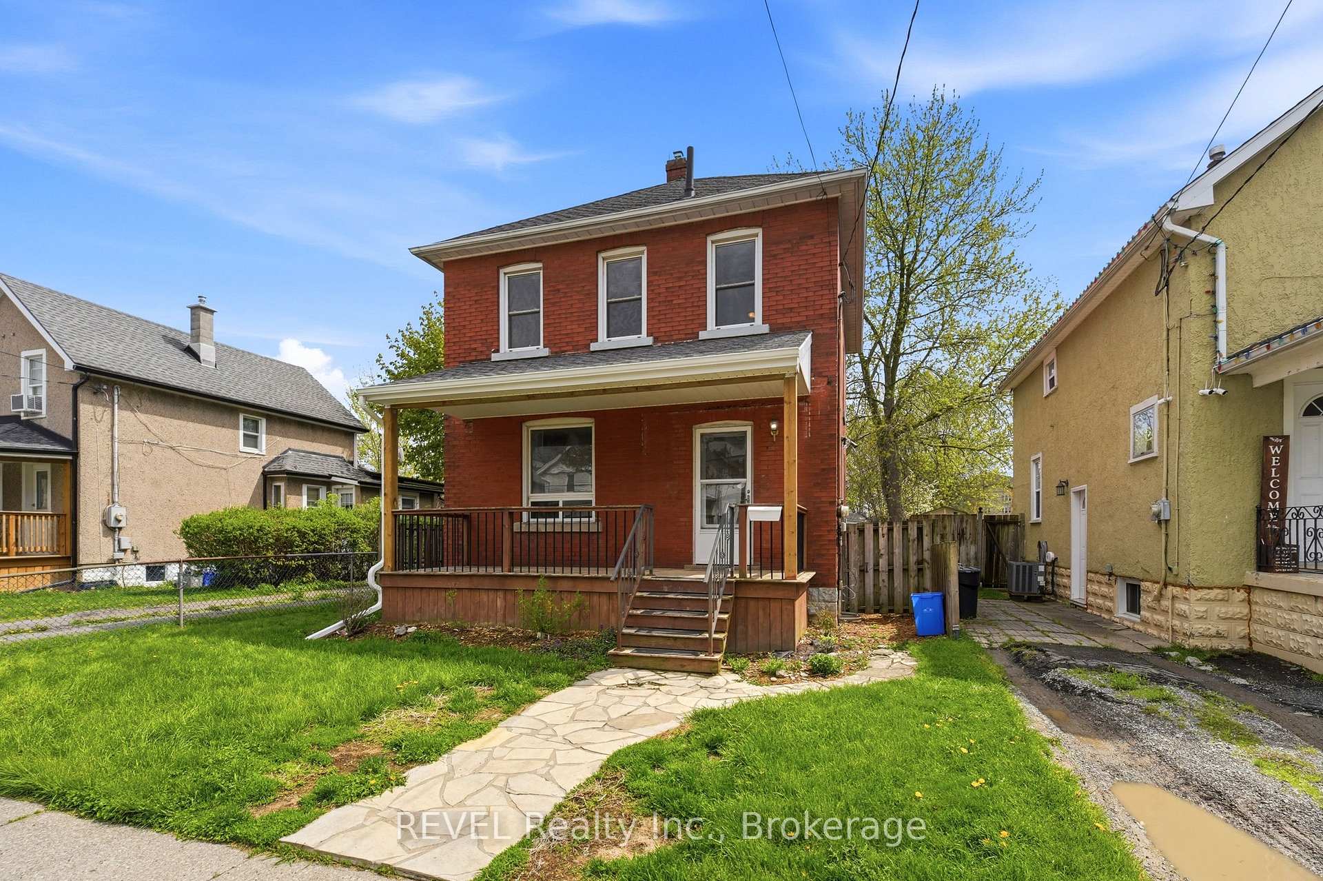 19 Victoria Street, Welland — photo 2 of 5