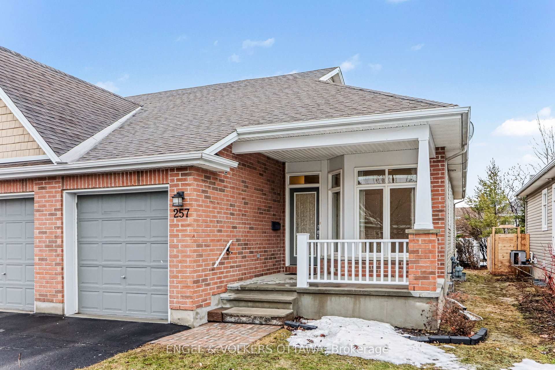 257 Bulrush Crescent, Blossom Park - Airport and Area, ON K1T 0E5 — Blossom Park - Airport and Area, Ontario