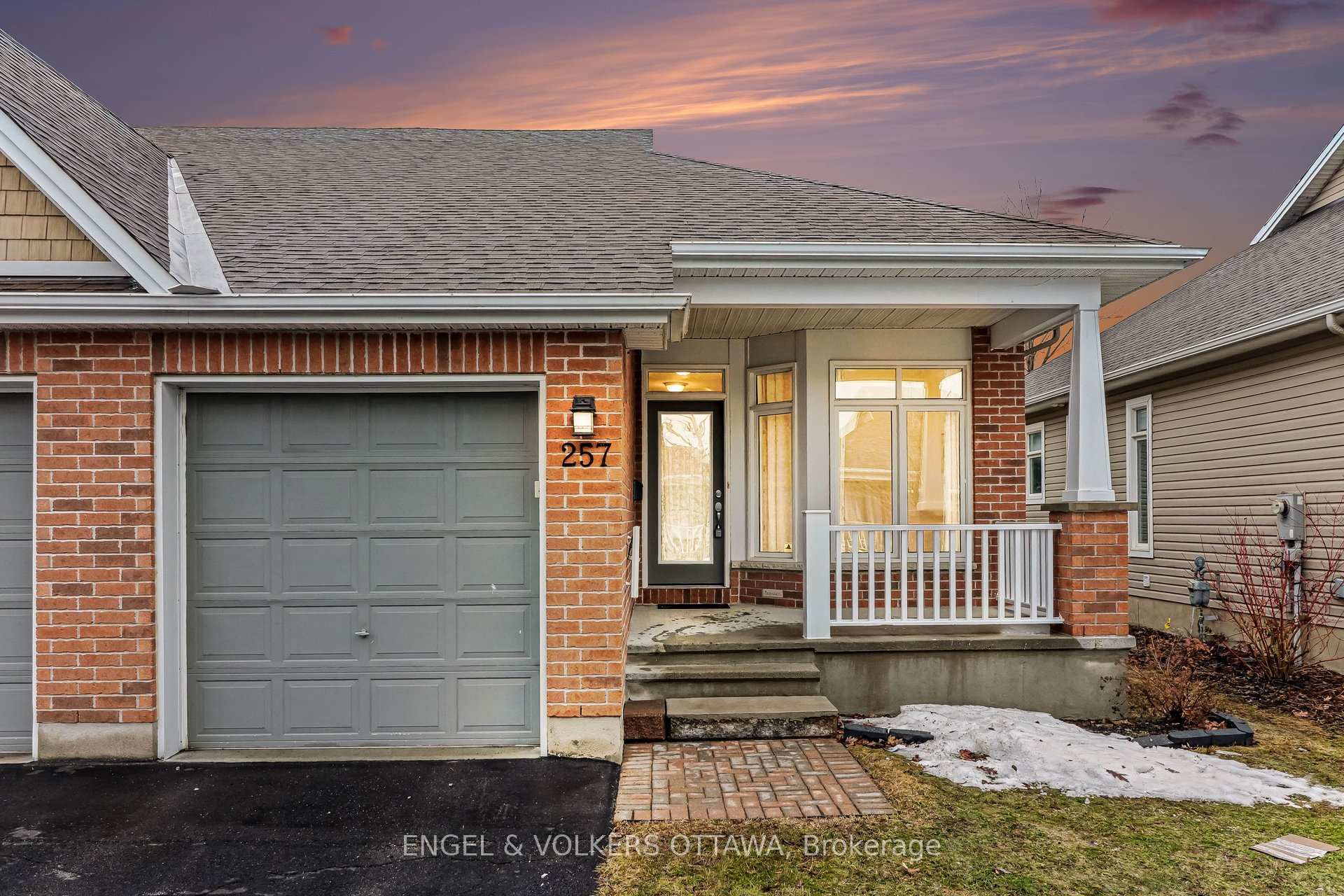 257 Bulrush Crescent, Blossom Park - Airport and Area — photo 2 of 5