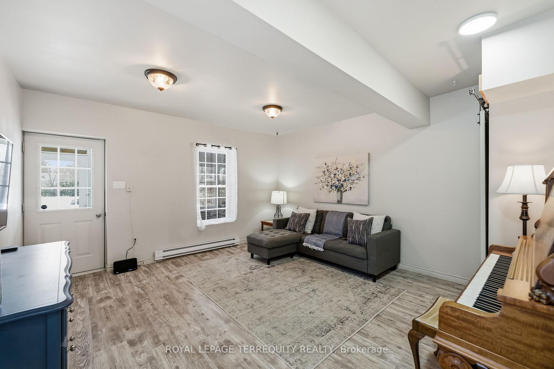 39 Raglan Street S, Trent Hills — photo 3 of 5