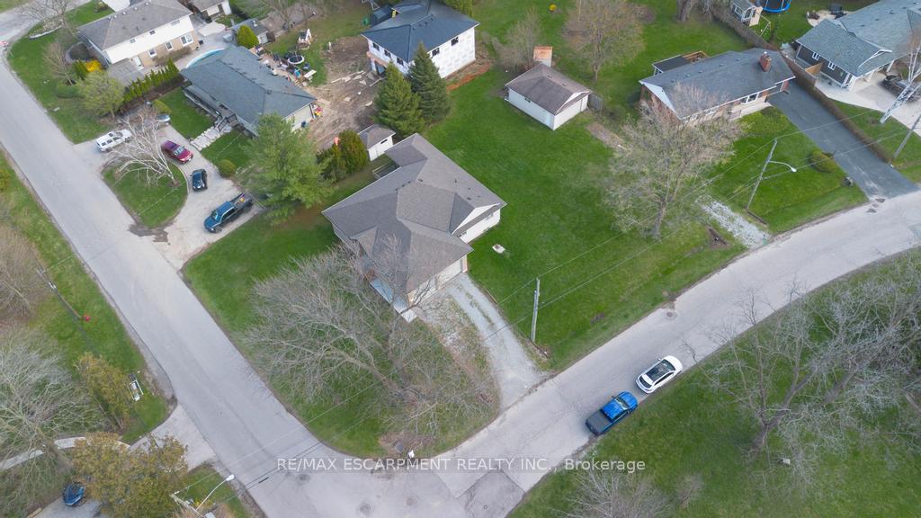 80 Lister Avenue, Hamilton, ON L9B 1E2