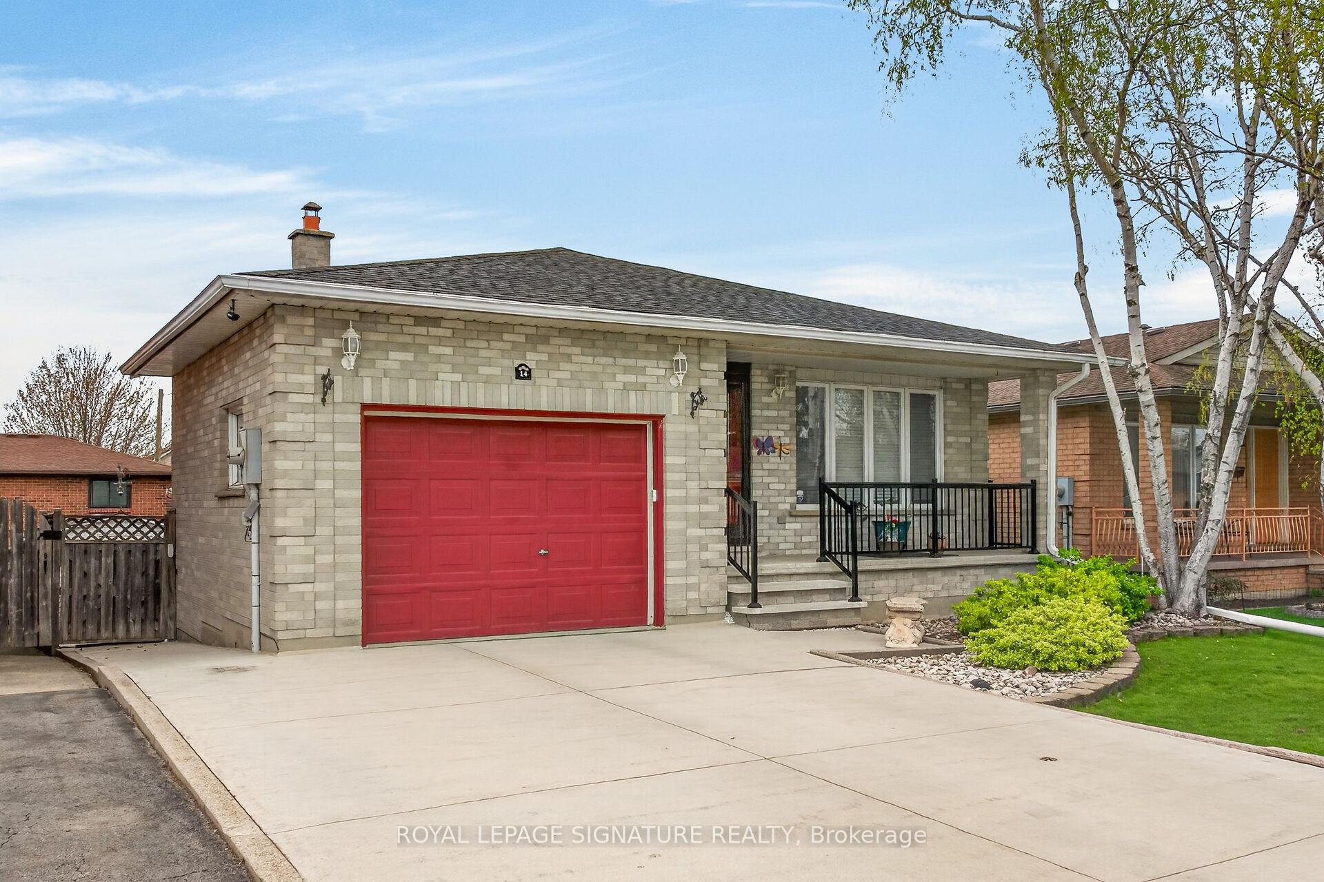 14 Presidio Drive, Hamilton, ON L8W 3J5