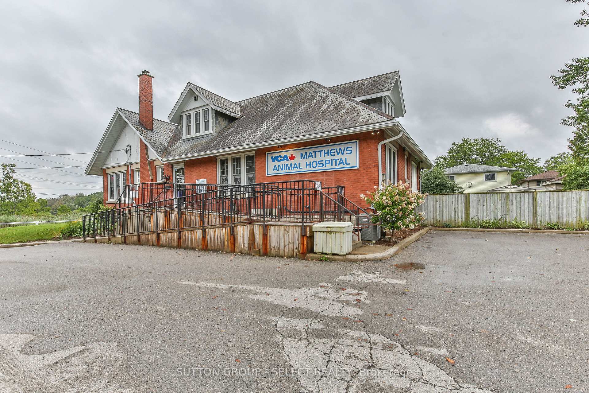 1255 SOUTHDALE Road E, London South, ON N6E 1B3