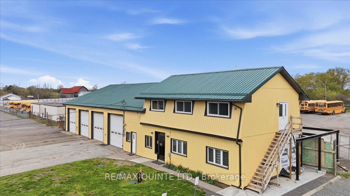 425 Bellevue Drive, Quinte West, ON K8N 4Z5