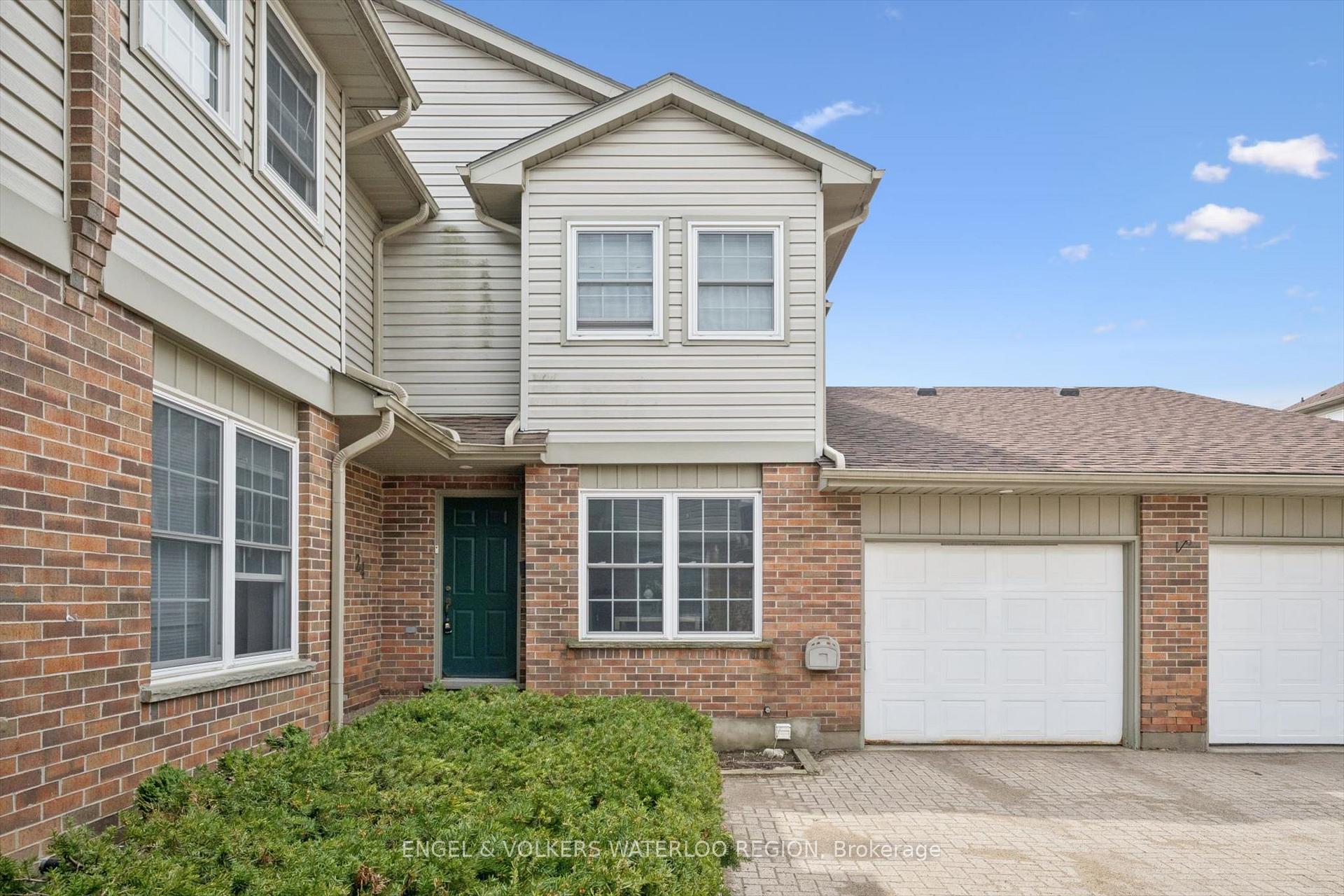 250 Keats Way 24, Waterloo, ON N2L 6J5