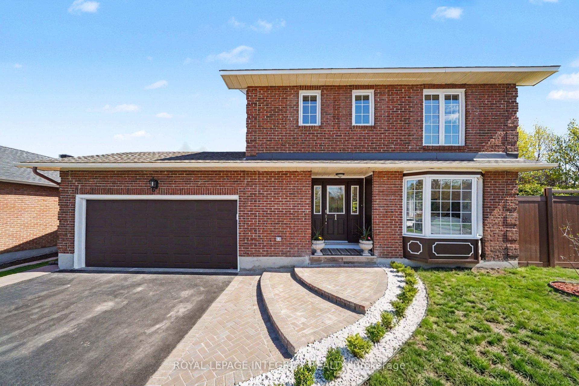 1 Elderwood Trail, Stittsville - Munster - Richmond, ON K2S 1C9