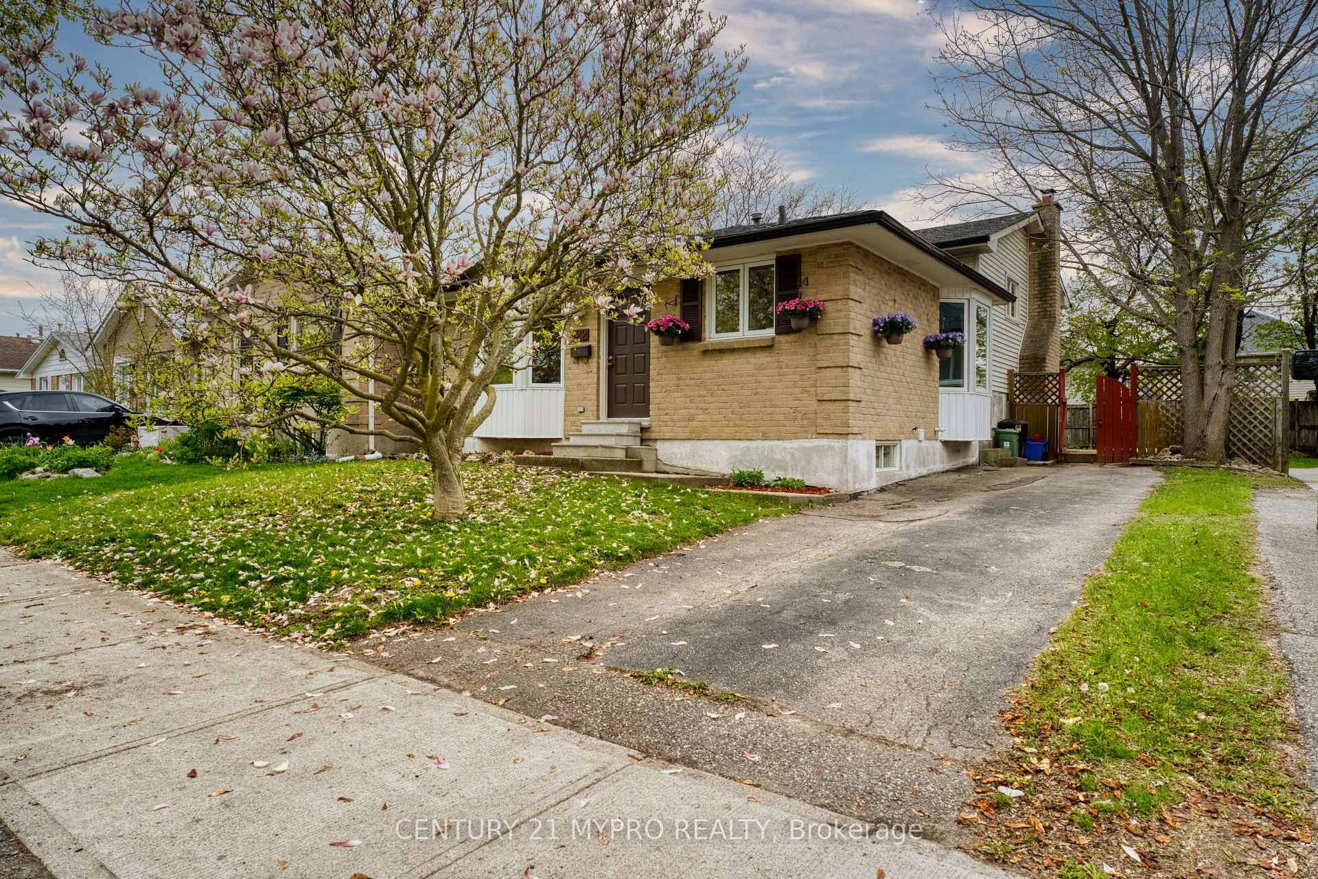 122 Olympic Crescent, London North, ON N6G 3P7