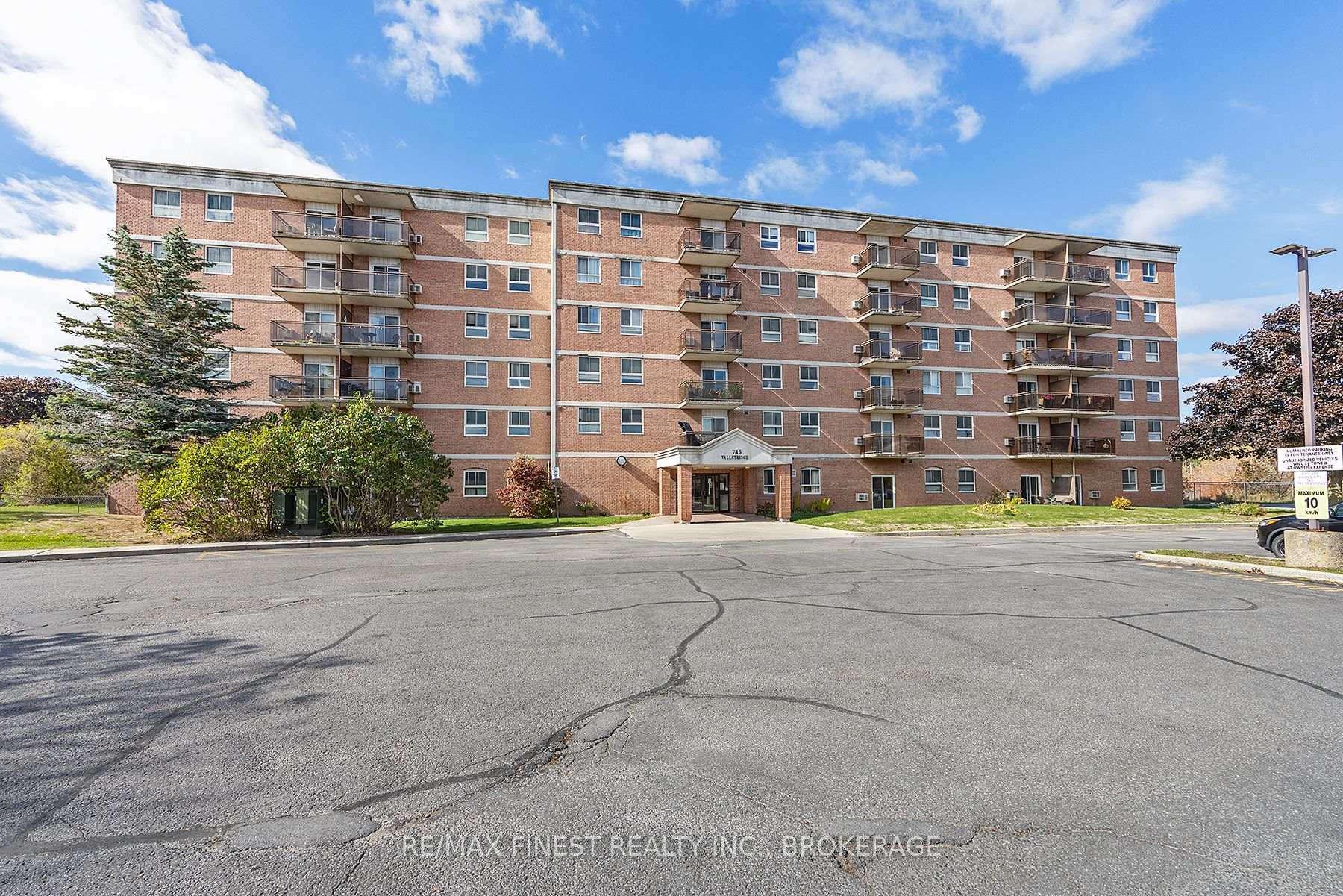 745 Davis Drive 610, Kingston, ON K7M 8J4