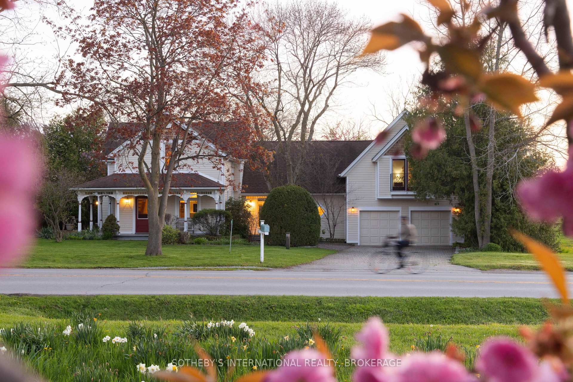 15906 Niagara Parkway, Niagara-on-the-Lake, ON L0S 1J0