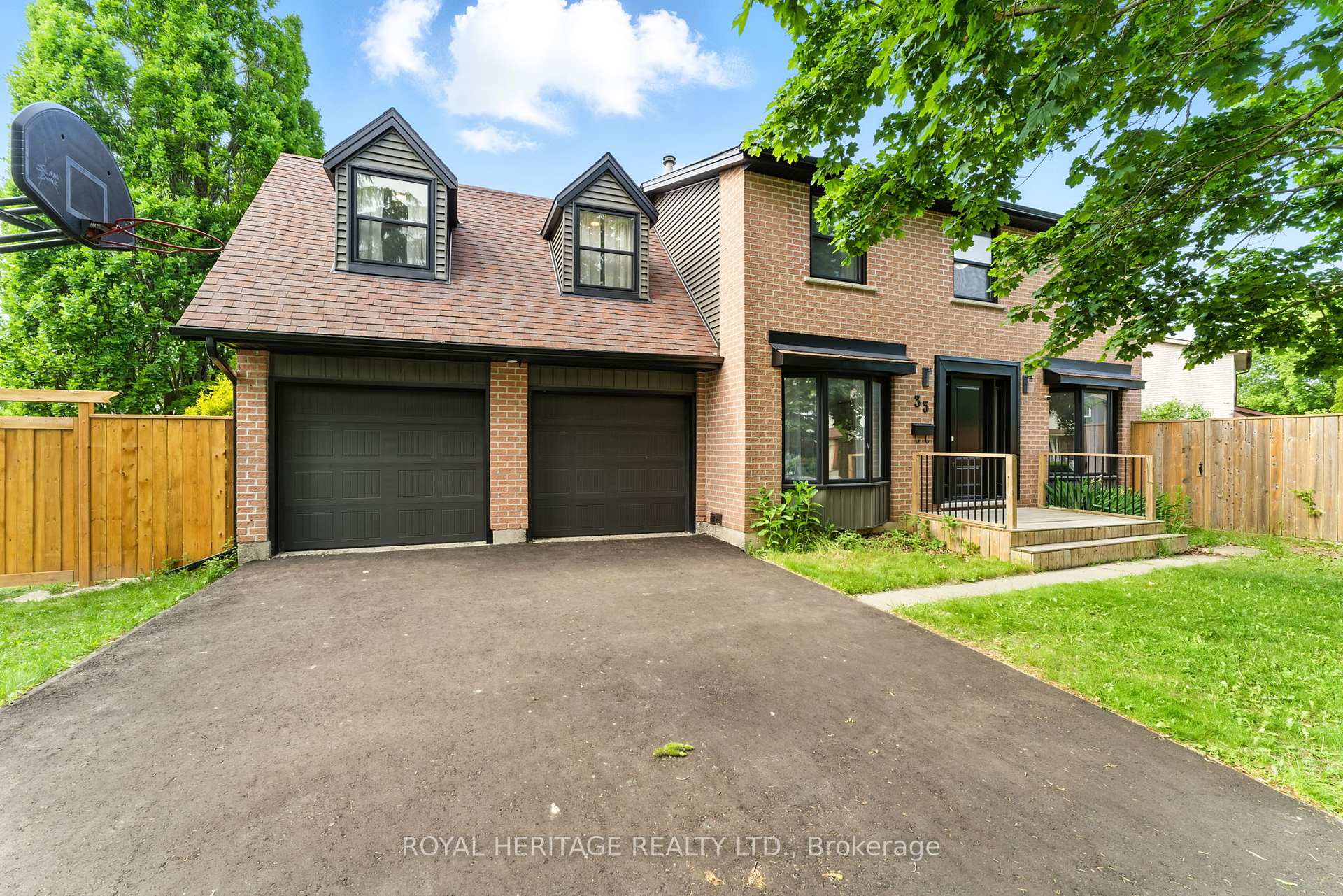 35 Aspen Valley Crescent, Guelph, ON N1G 3Z9