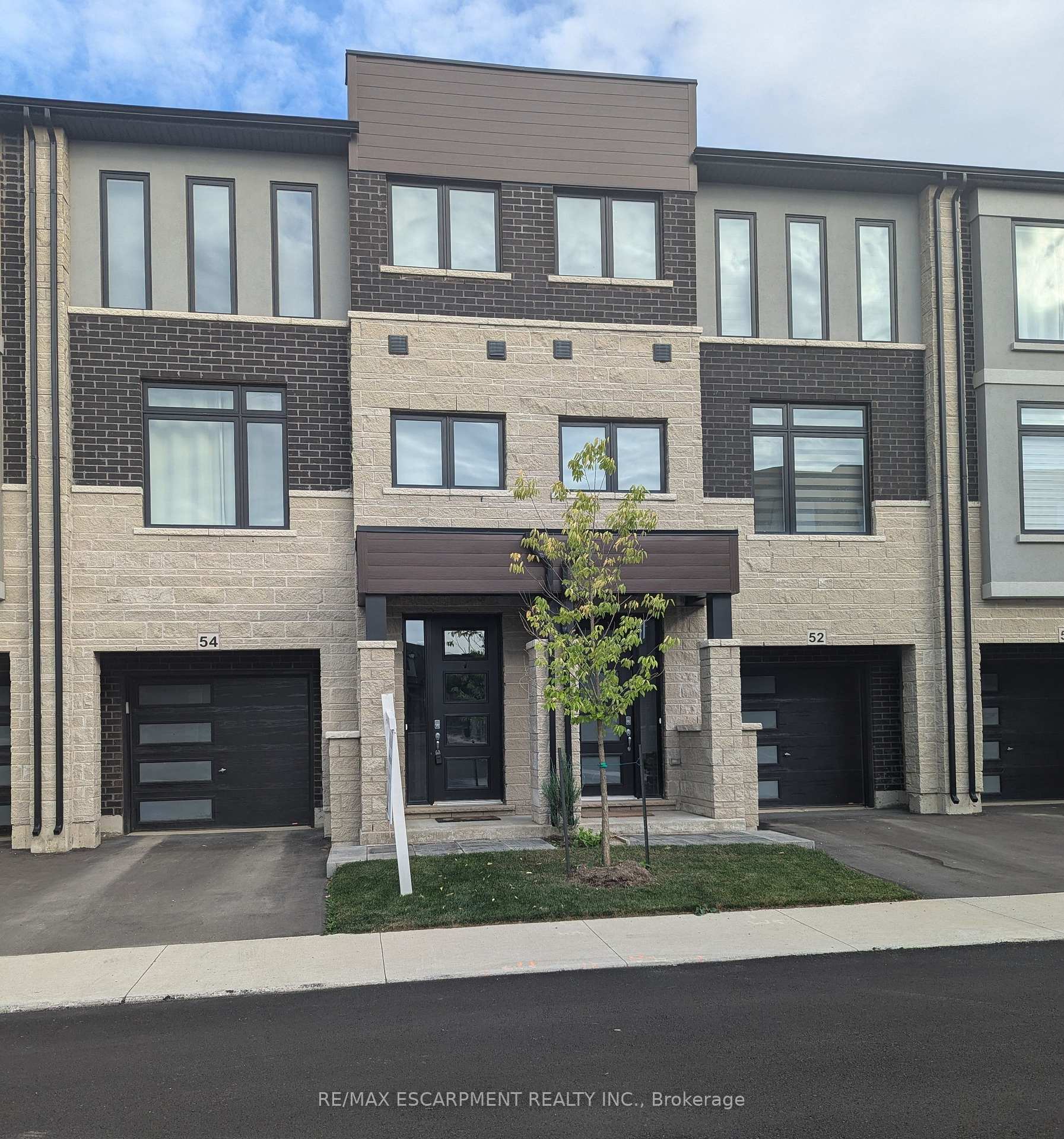 54 Cadwell Lane, Hamilton, ON L9C 0E8
