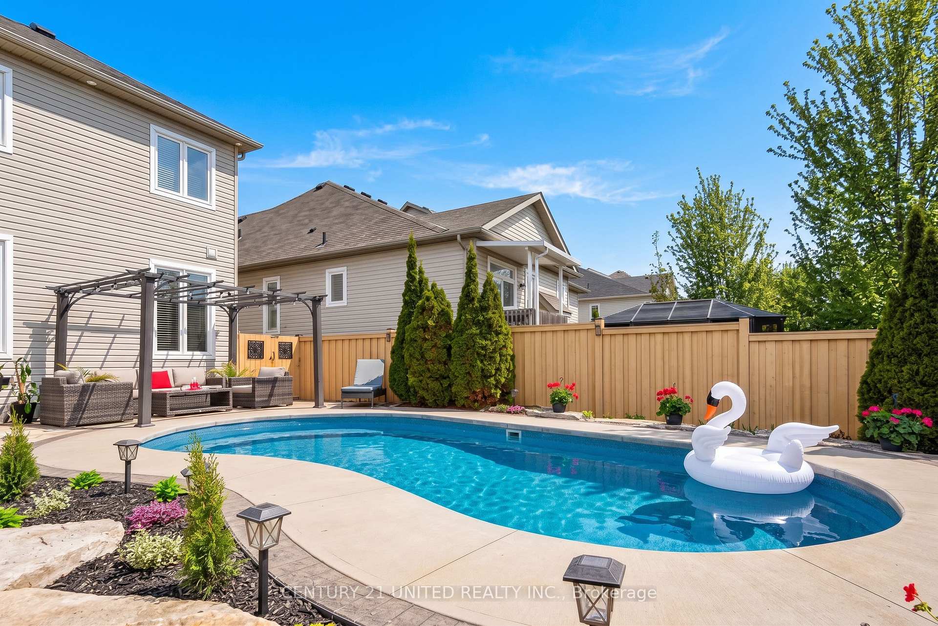 696 FISHER Street, Cobourg — photo 5 of 5