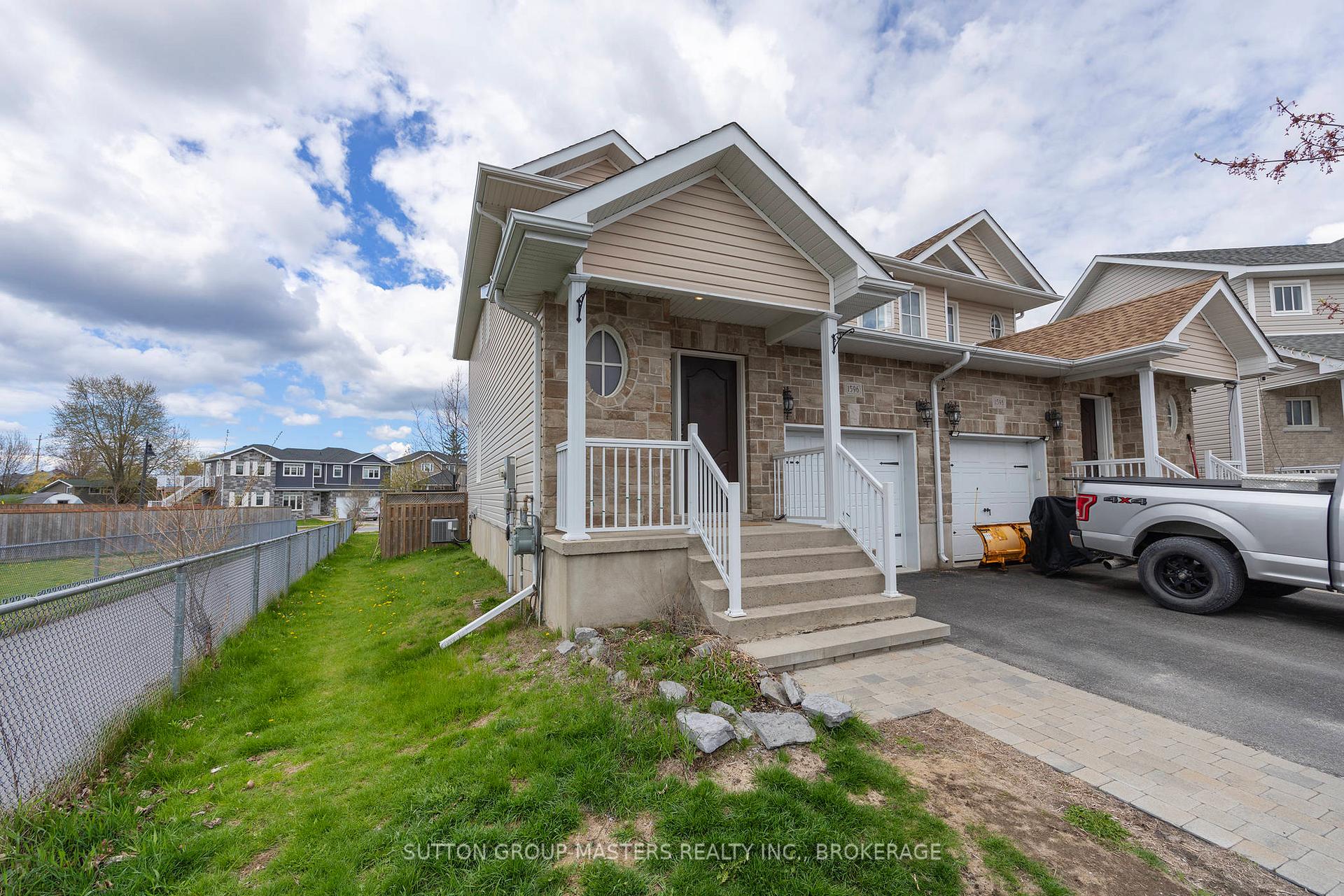 1596 Crimson Crescent, Kingston — photo 4 of 5