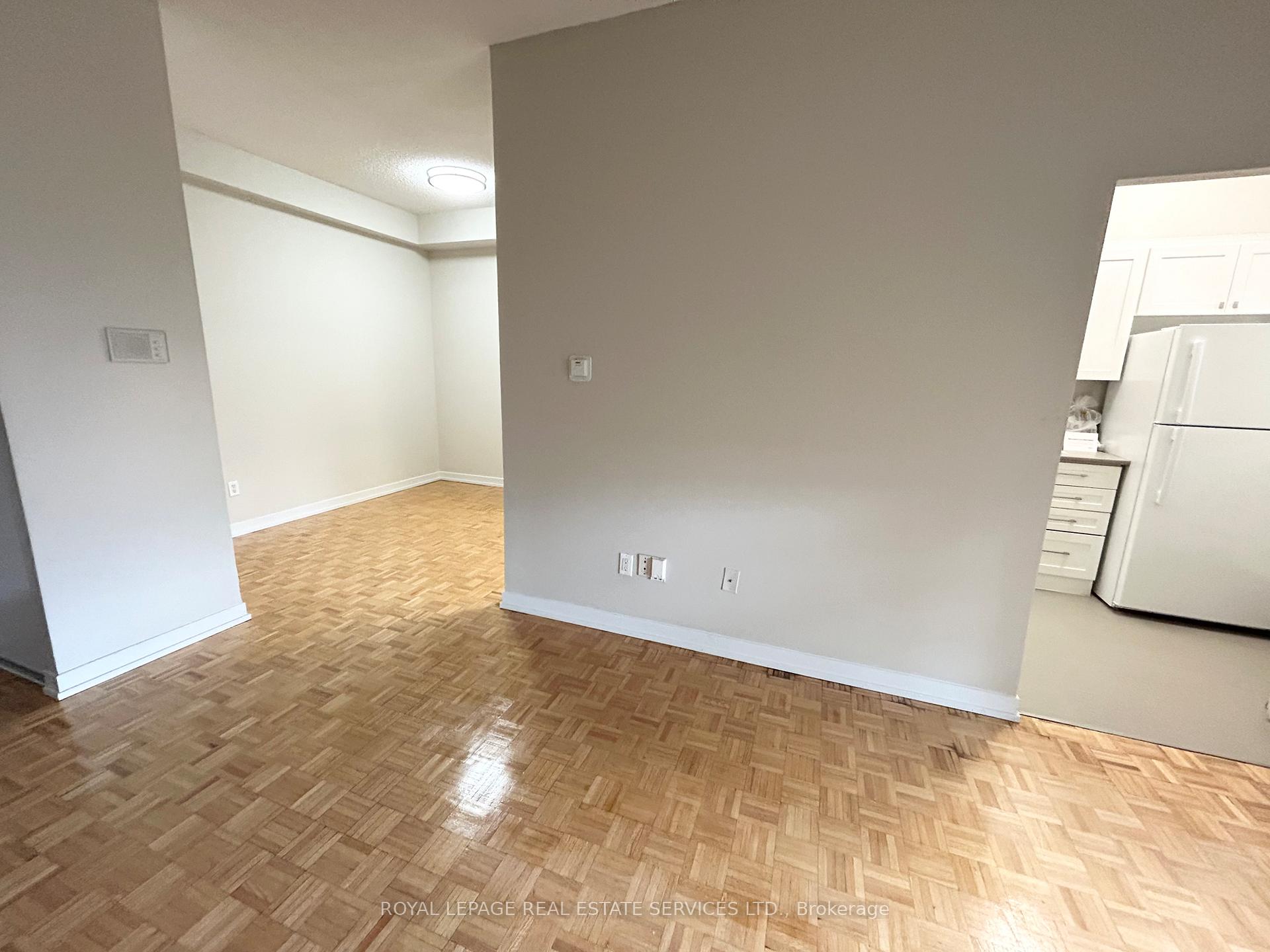 16 Cedarwoods Crescent 102, Kitchener — photo 3 of 5