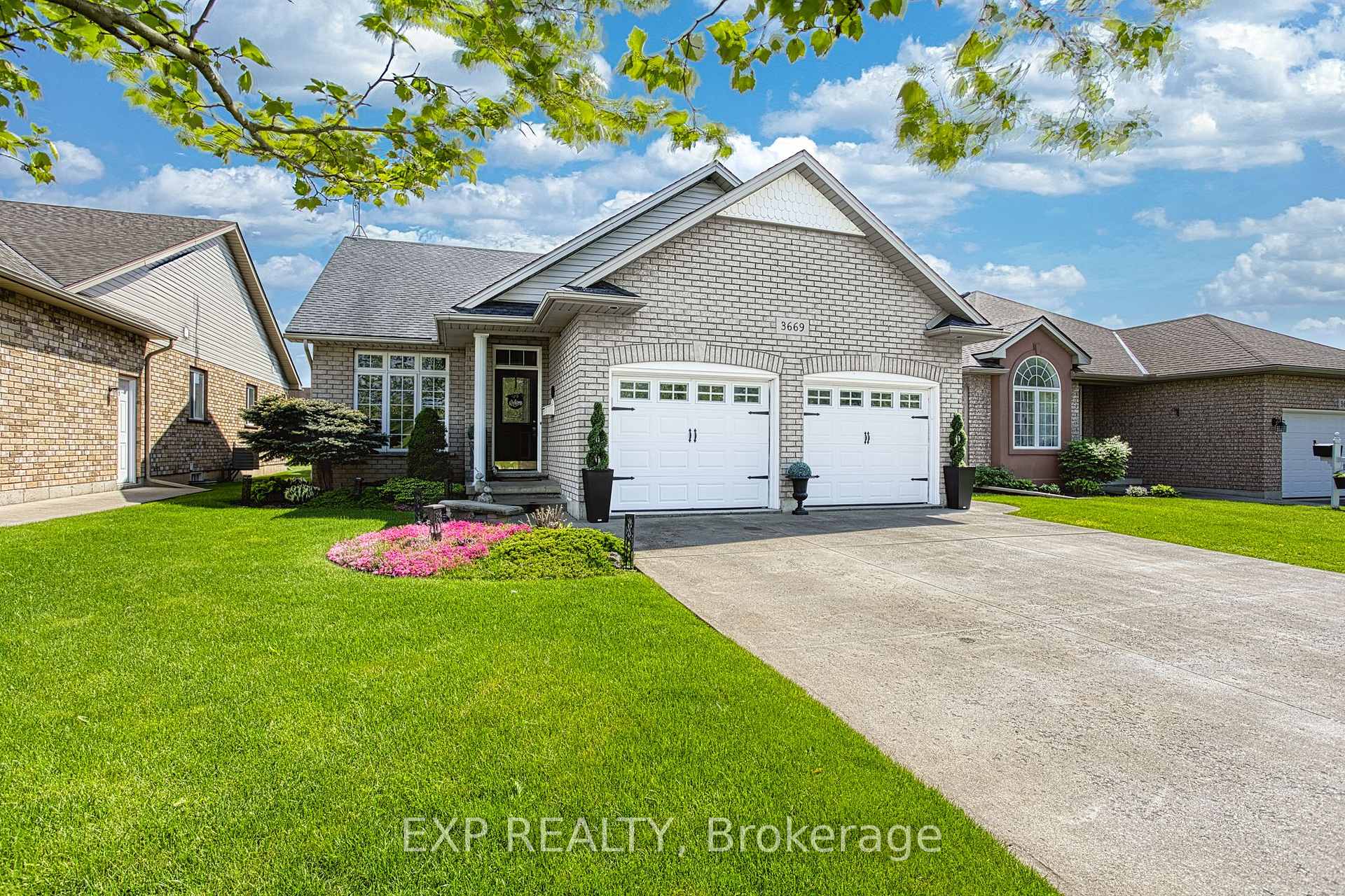 3669 Carver Street, Fort Erie — photo 3 of 5