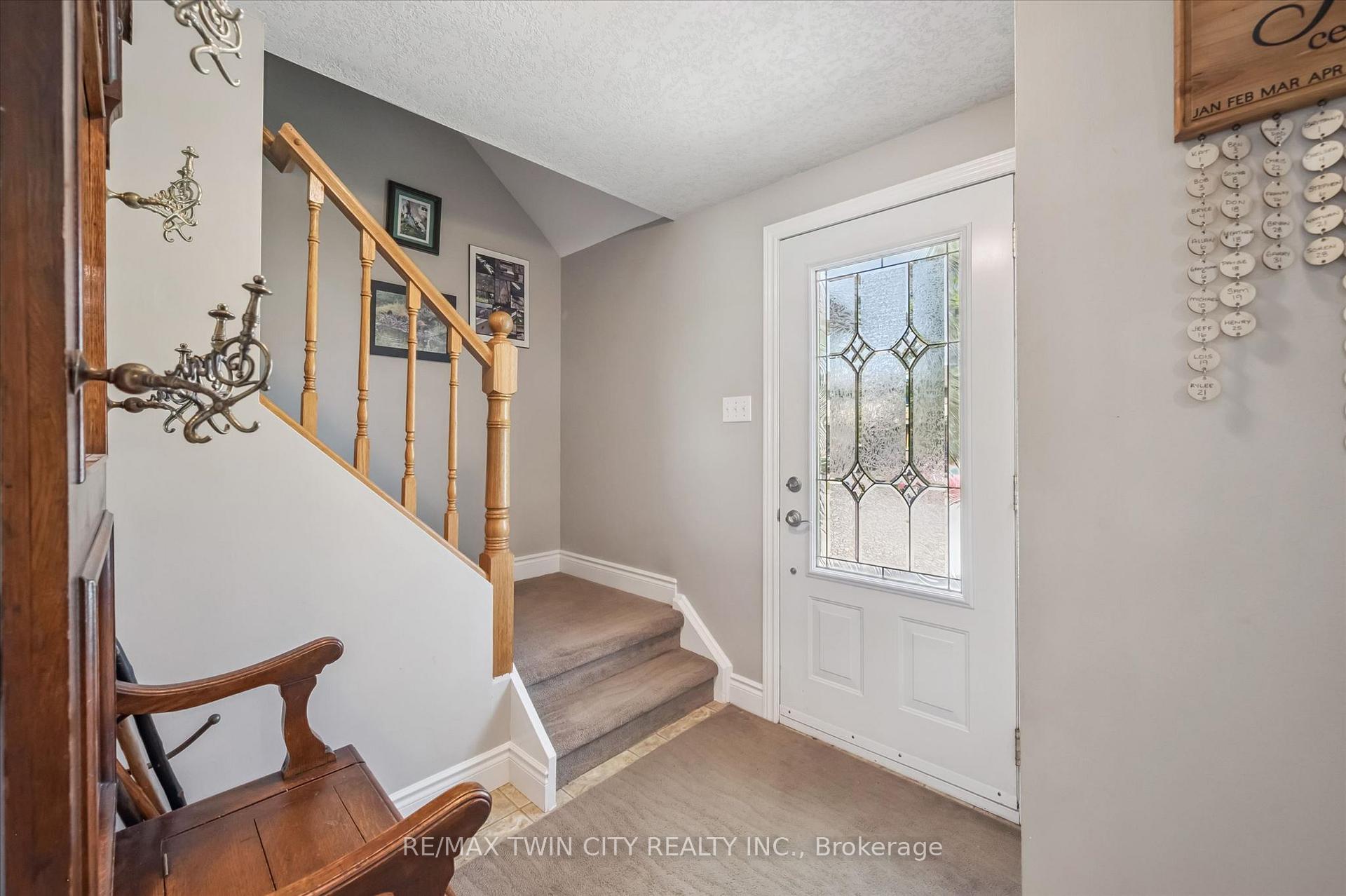 70 Peachtree Crescent, Cambridge — photo 3 of 5