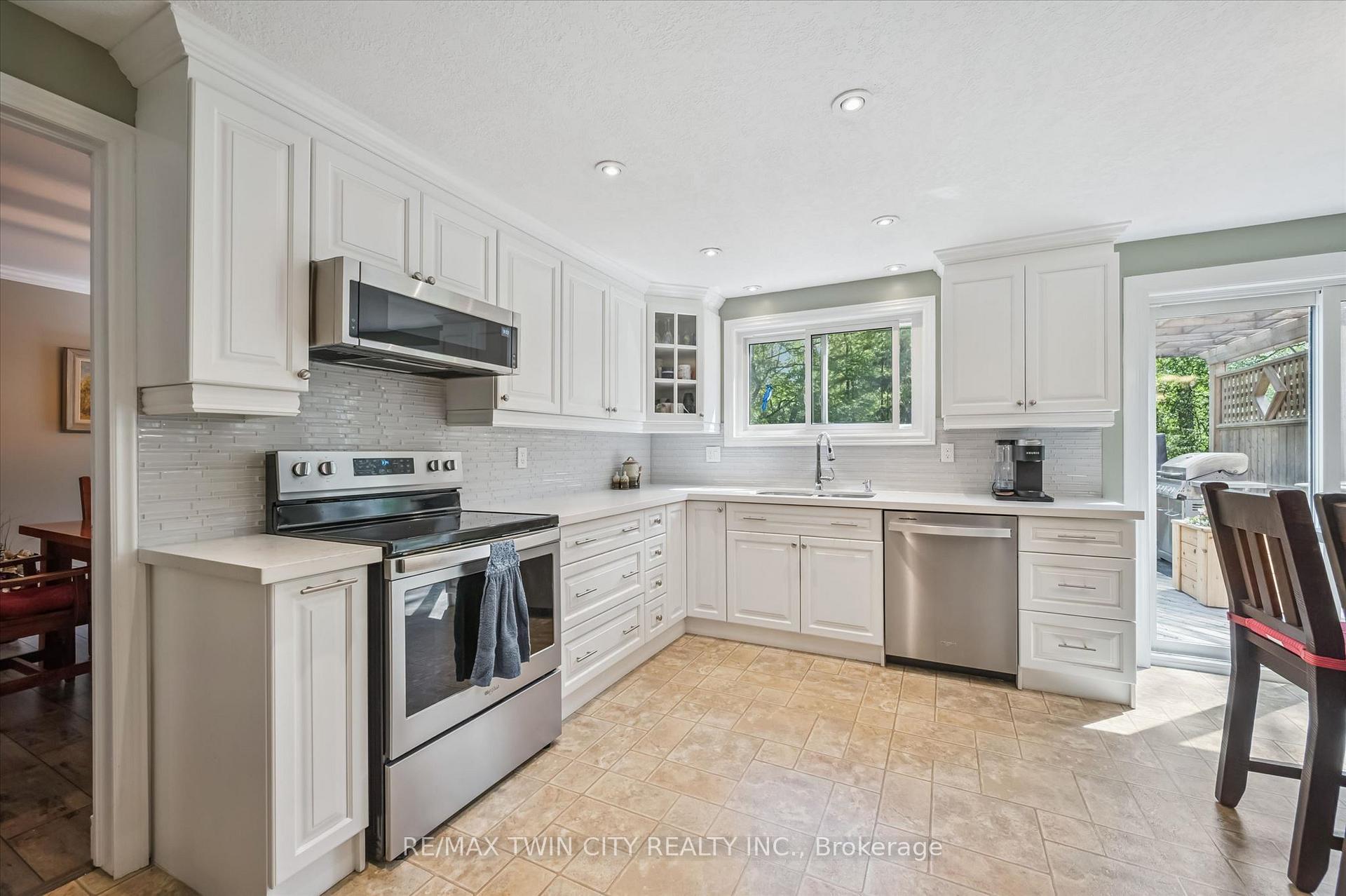70 Peachtree Crescent, Cambridge — photo 5 of 5