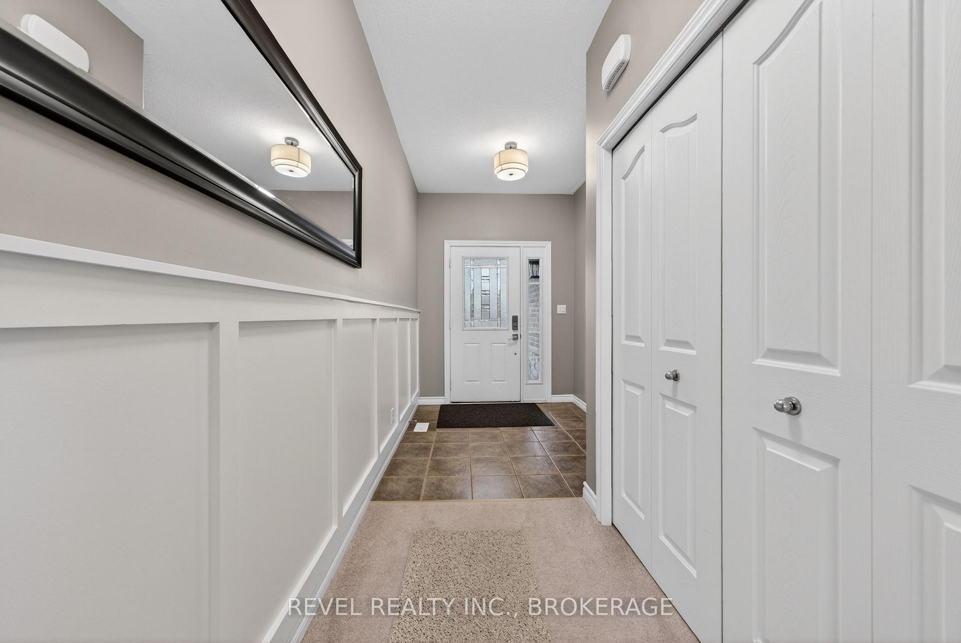 1557 Providence Crescent, Kingston — photo 4 of 5