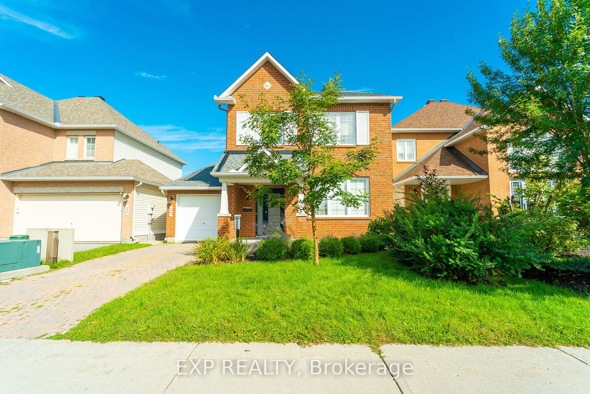 28 Chartwell Avenue, South of Baseline to Knoxdale — photo 4 of 5