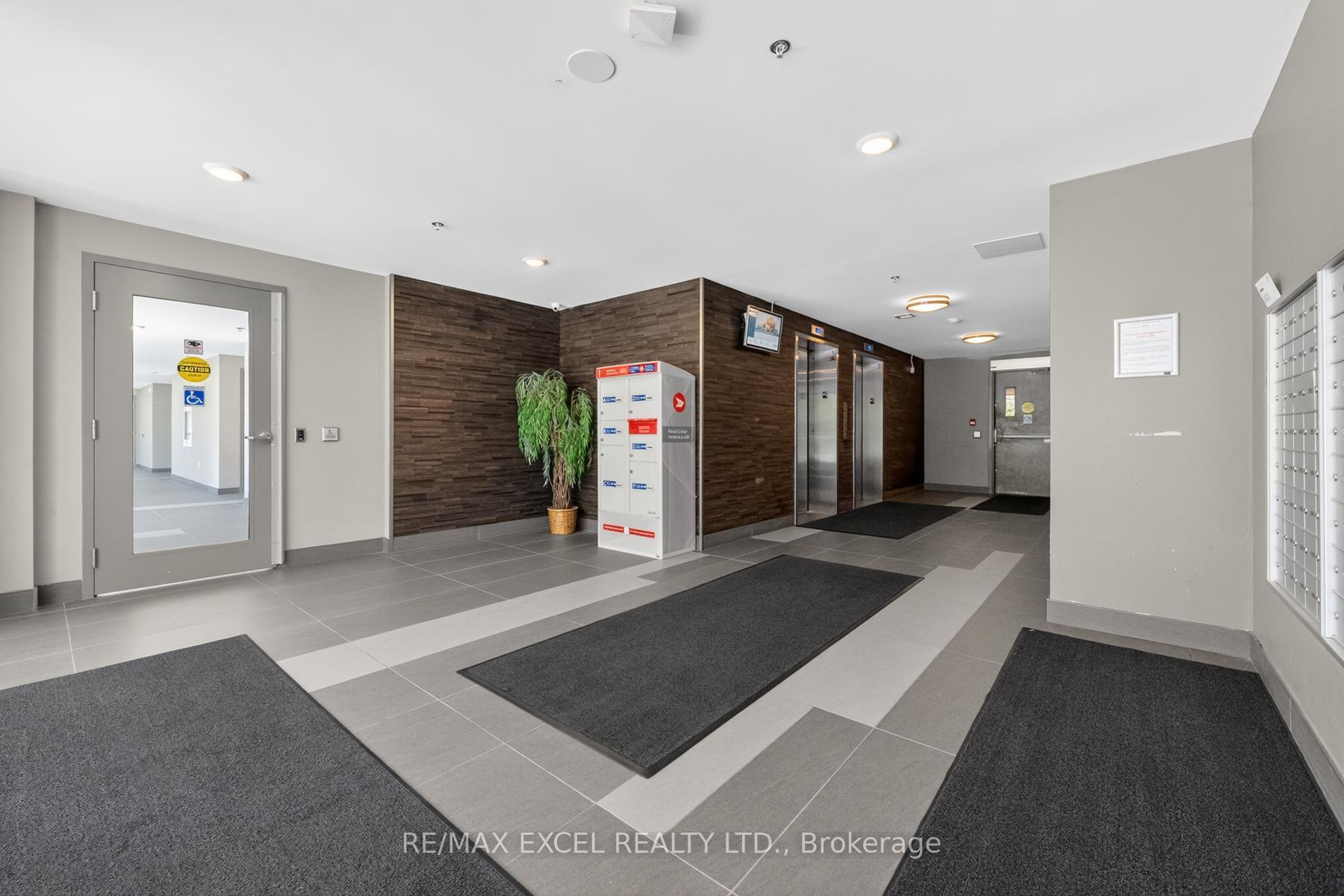 251 Hemlock Street 615, Waterloo — photo 4 of 5