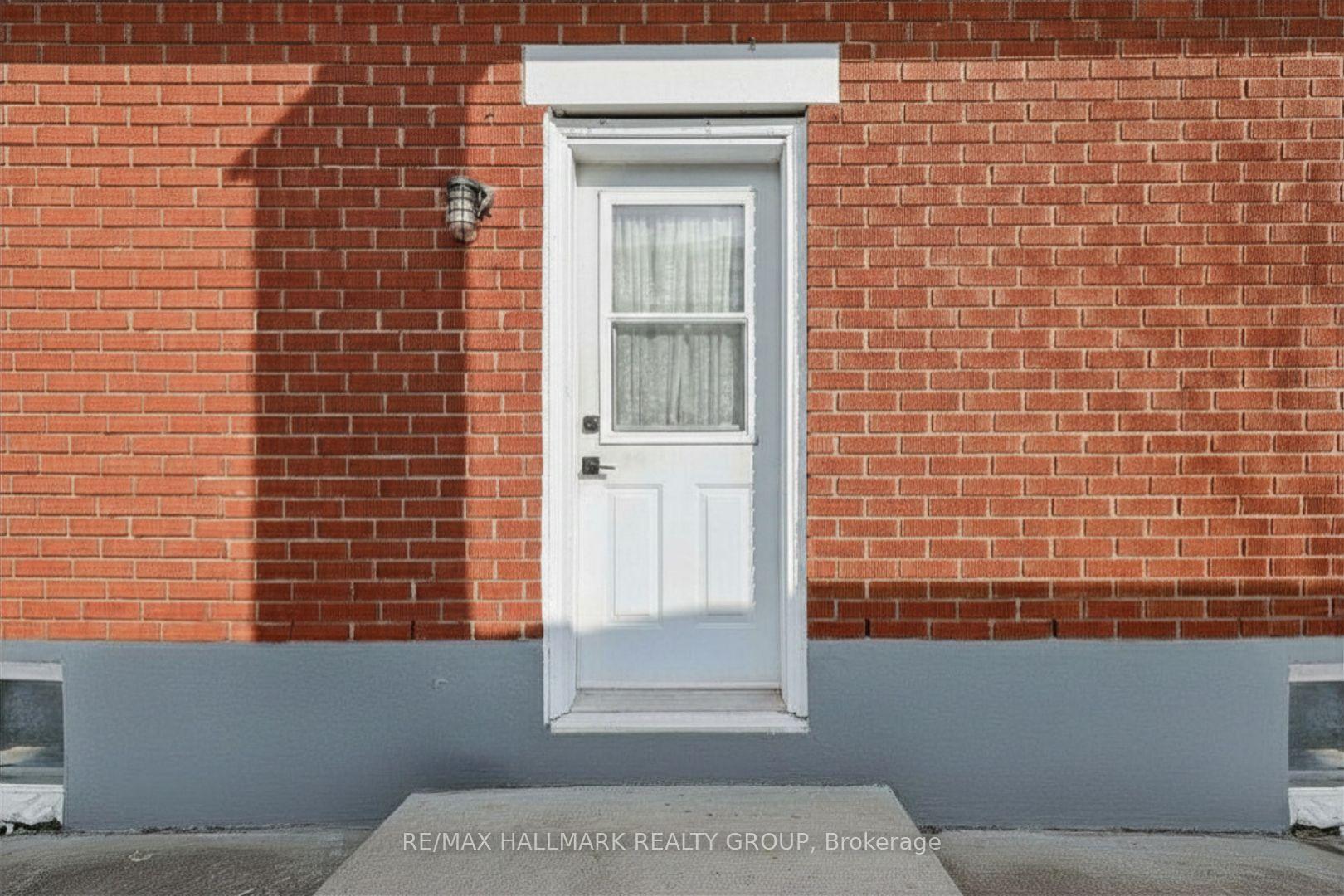 1307 Vancouver Avenue B, Hunt Club - South Keys and Area — photo 2 of 5