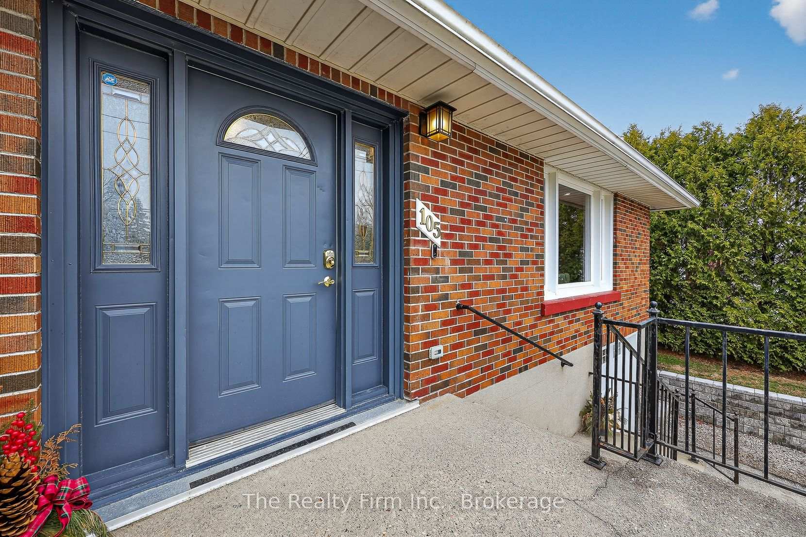 105 King Street E, Ingersoll — photo 4 of 5