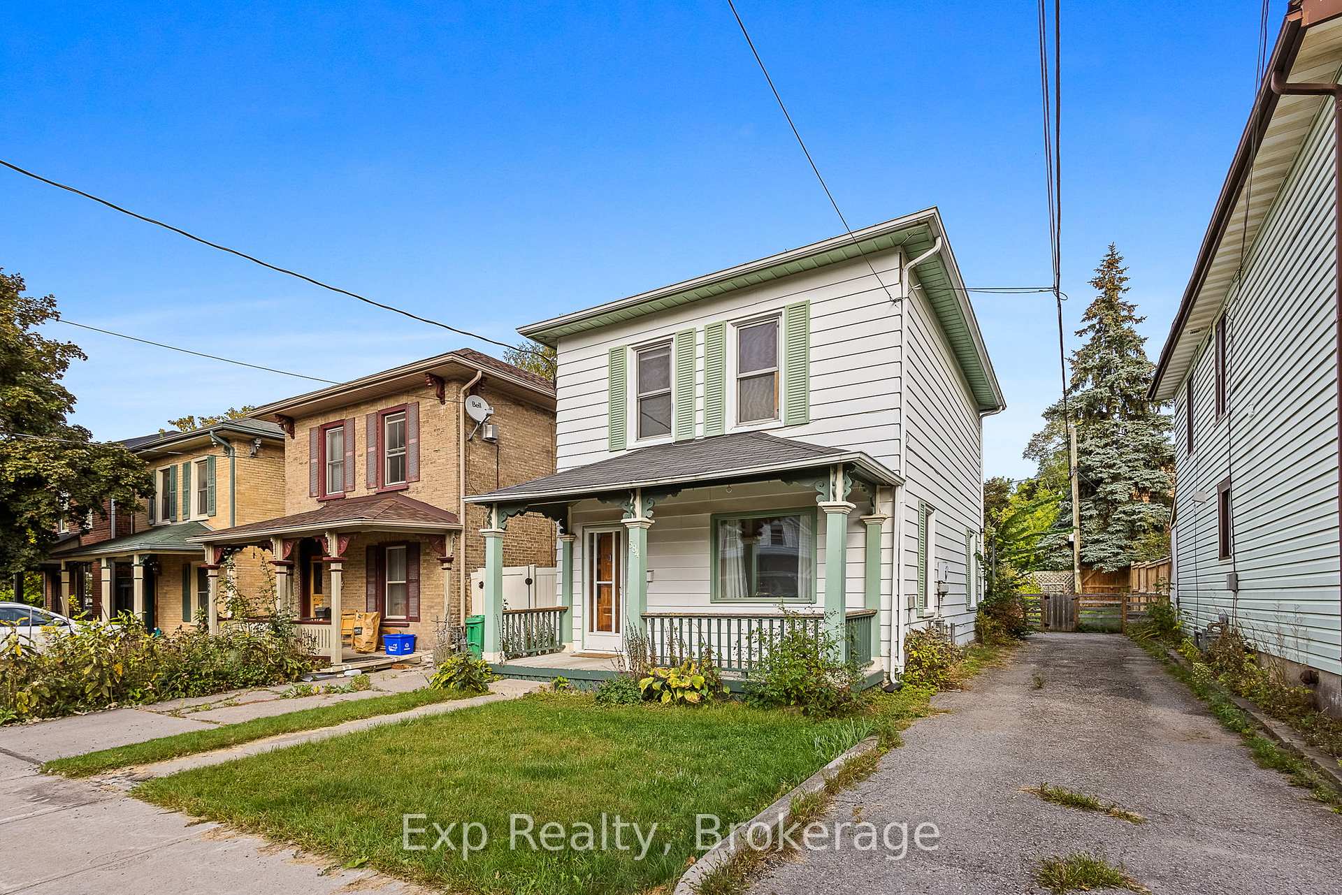 584 Maiden Lane, Peterborough — photo 2 of 5