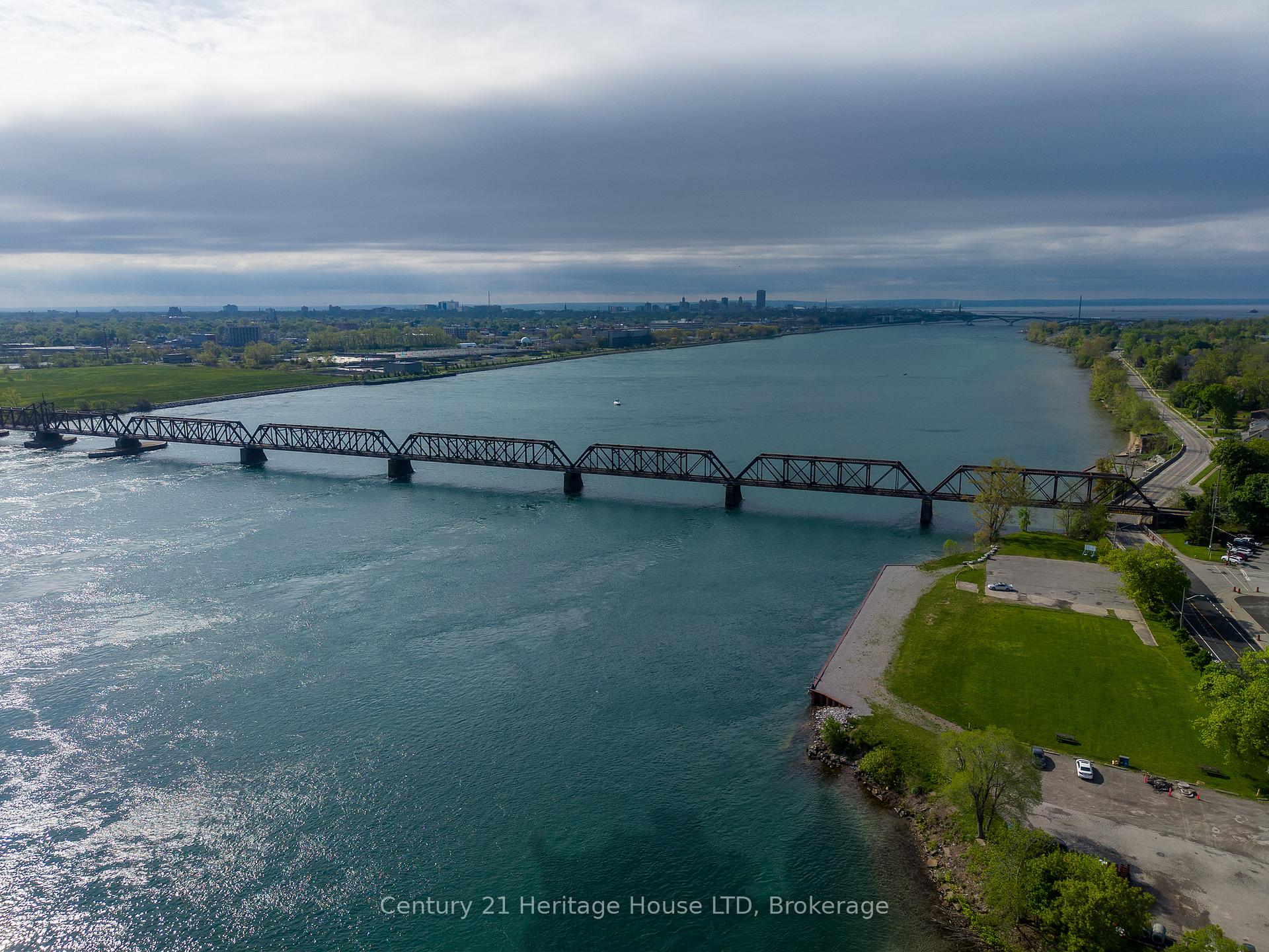 20 Dufferin Street, Fort Erie — photo 5 of 5