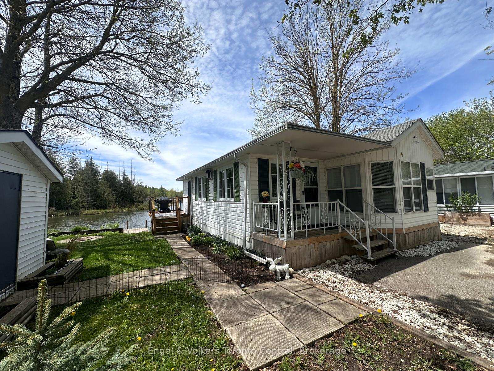 7489 SIDEROAD 5 E N/A L 71, Wellington North, ON N0G 2L0 — Wellington North, Ontario